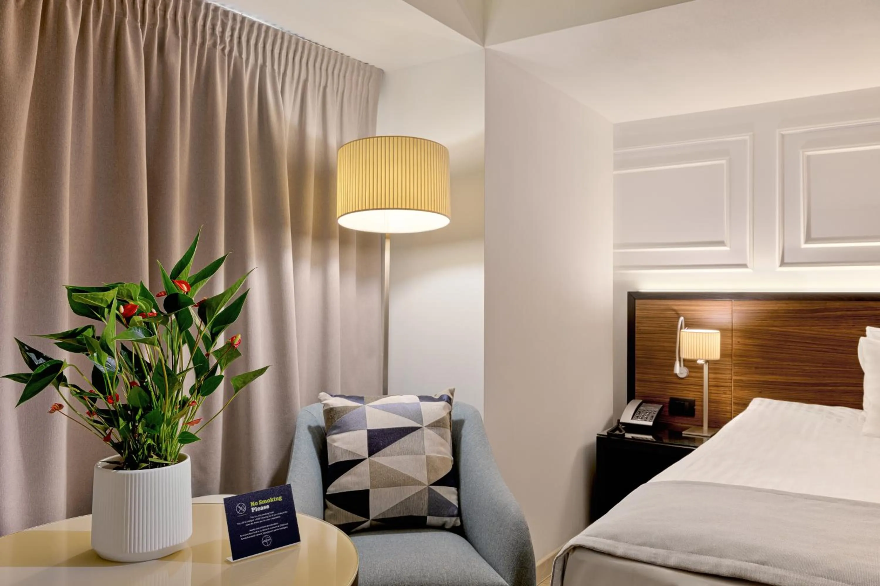 Bed in Bucharest Unirii Square - Handwritten Collection