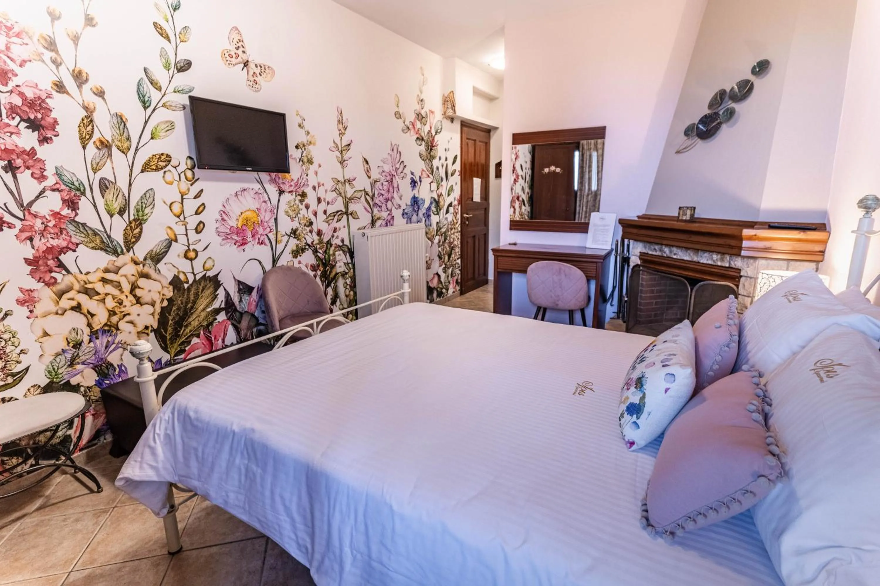 Photo of the whole room, Bed in Guesthouse Iris