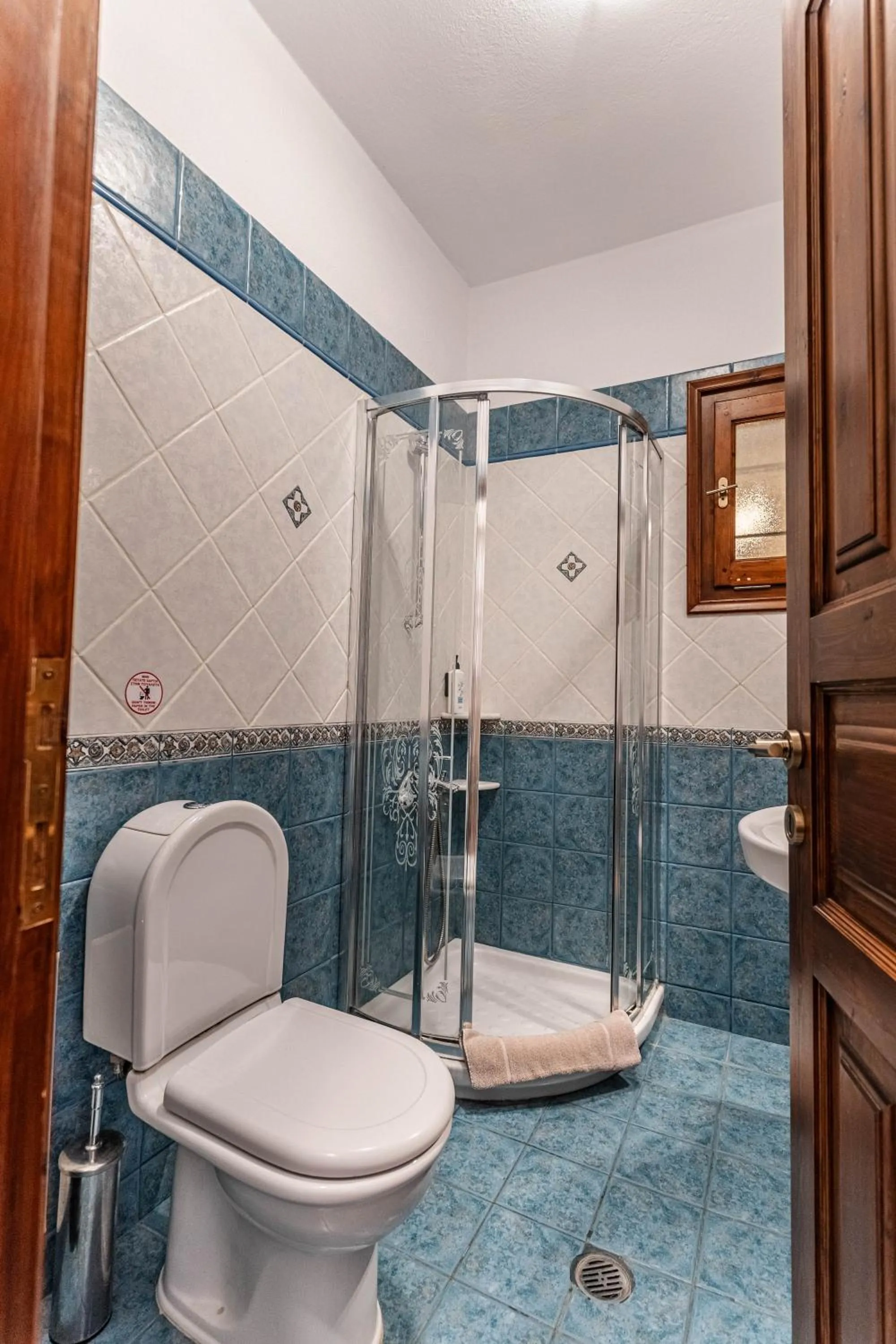 Shower in Guesthouse Iris