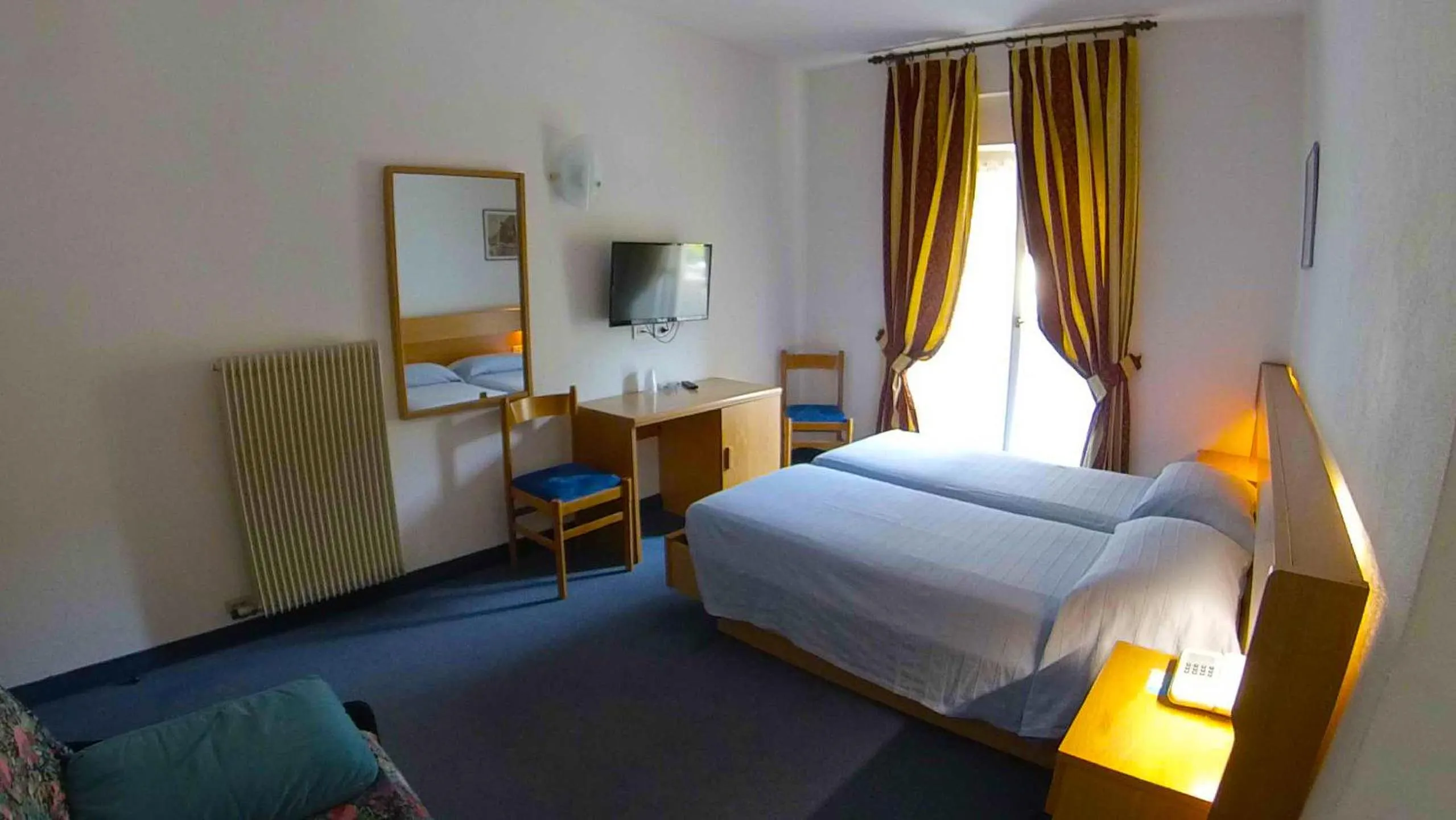 Bed in Hotel Varone Alberello