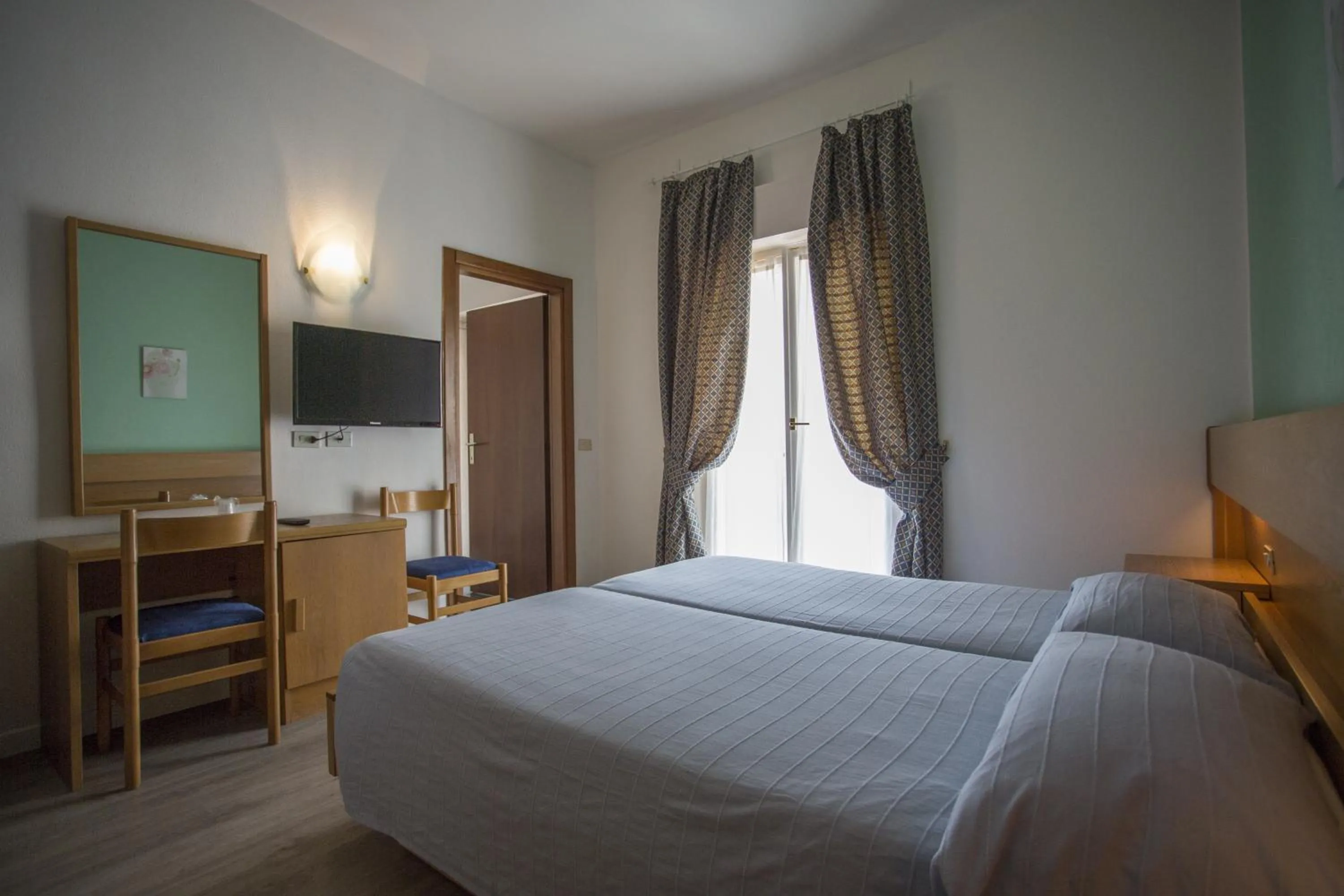 Photo of the whole room, Bed in Hotel Varone Alberello