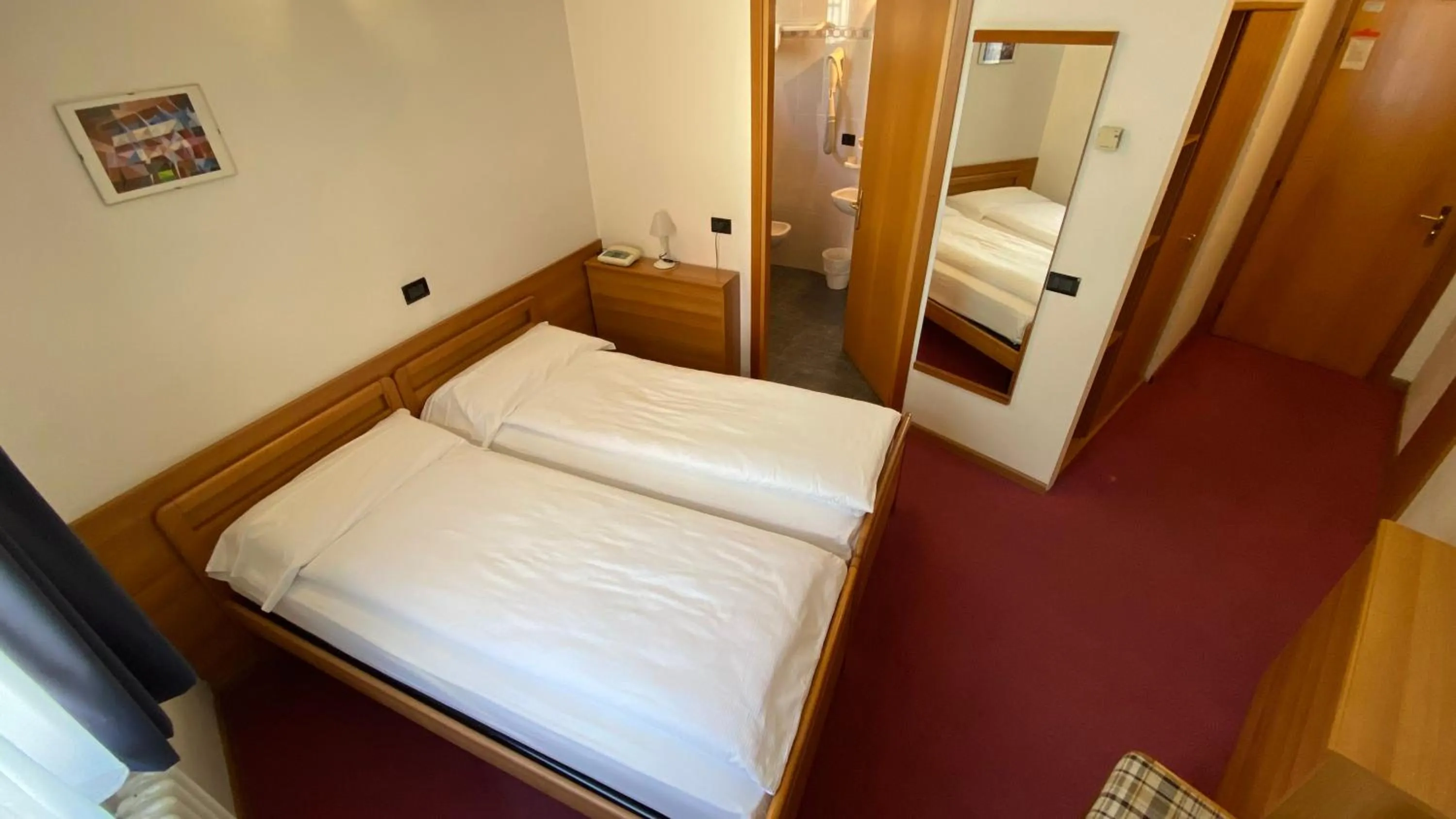 Bedroom, Bed in Hotel Varone Alberello