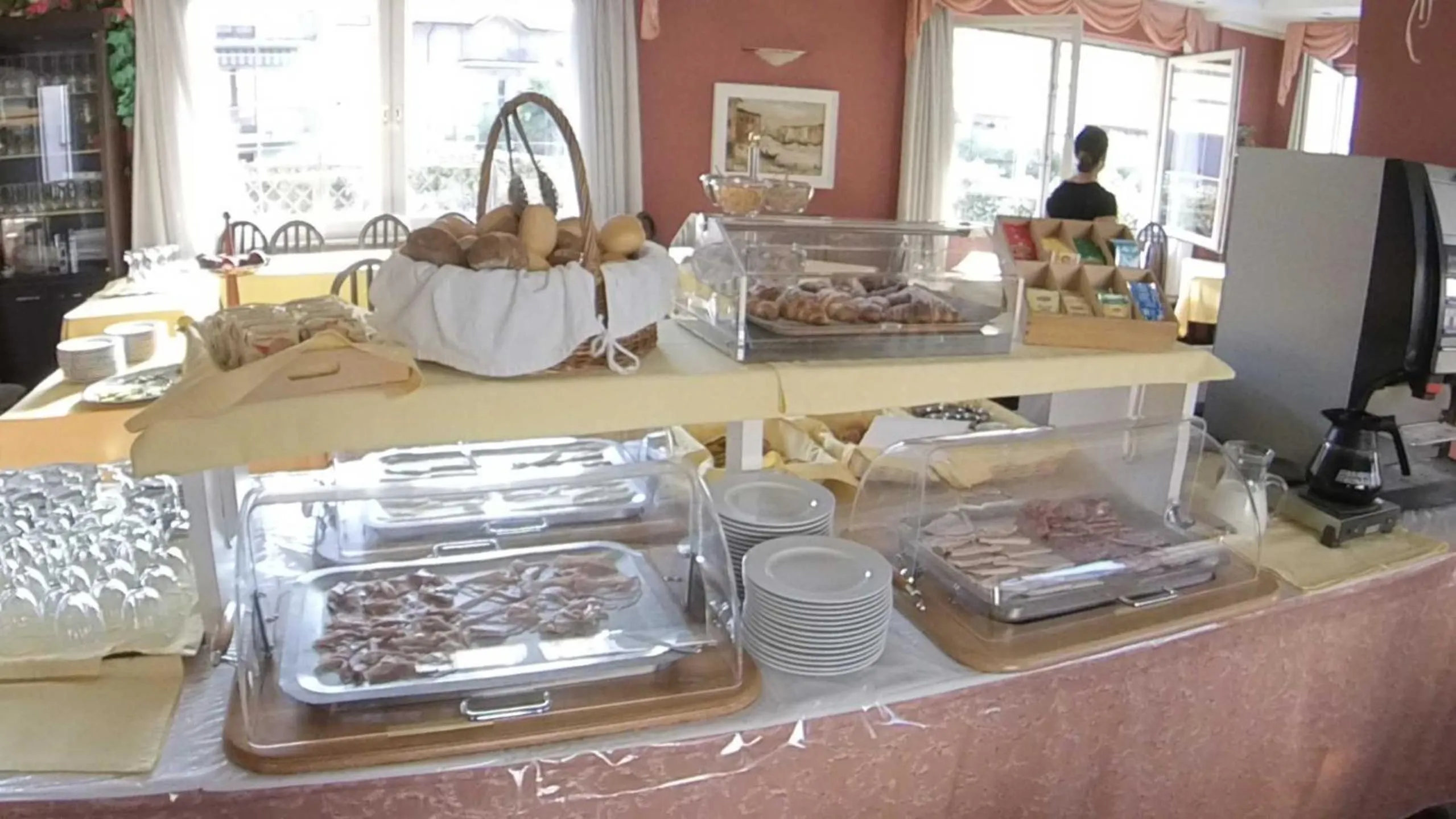 Food and drinks in Hotel Varone Alberello