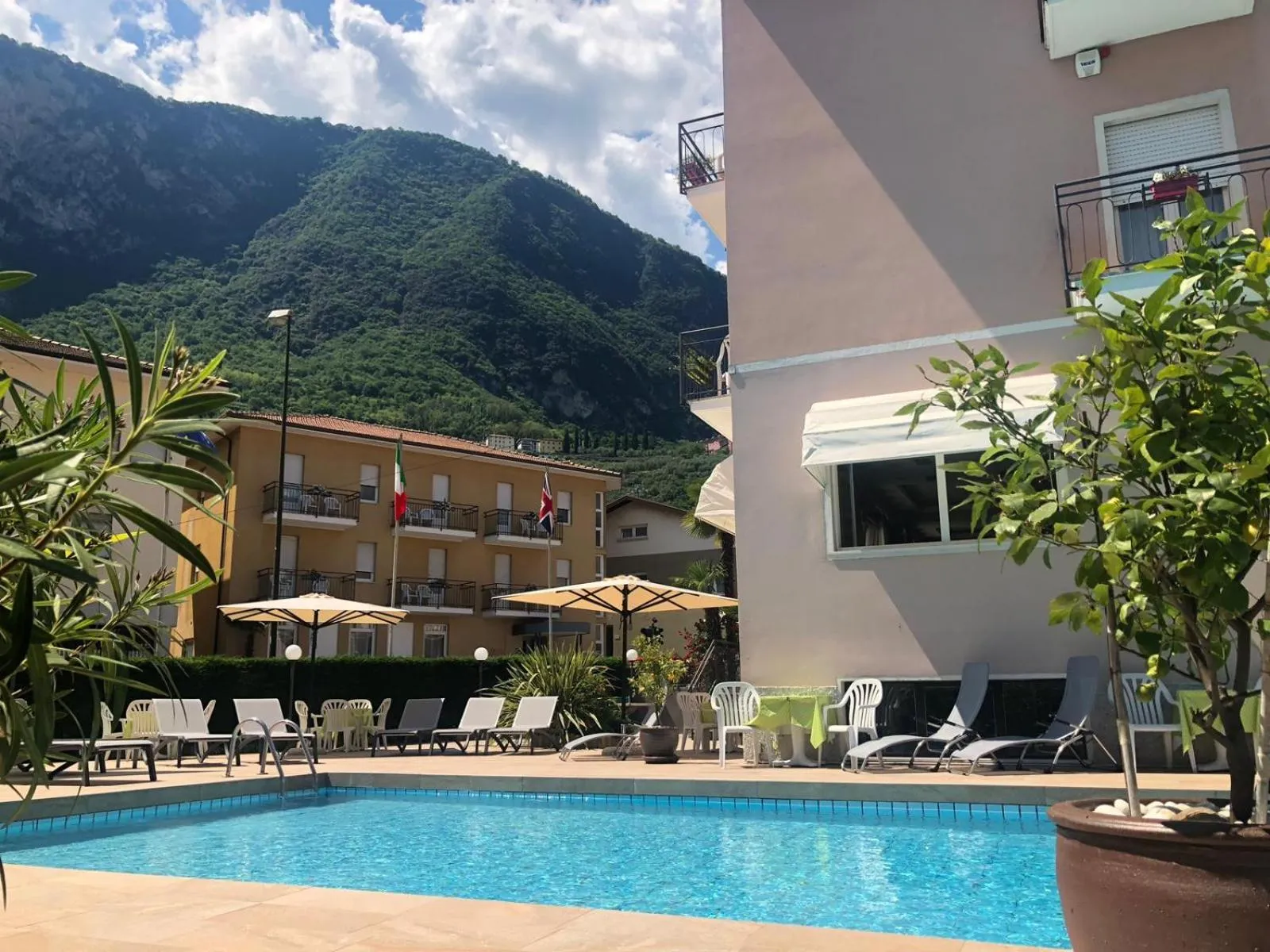 Swimming pool in Hotel Varone Alberello