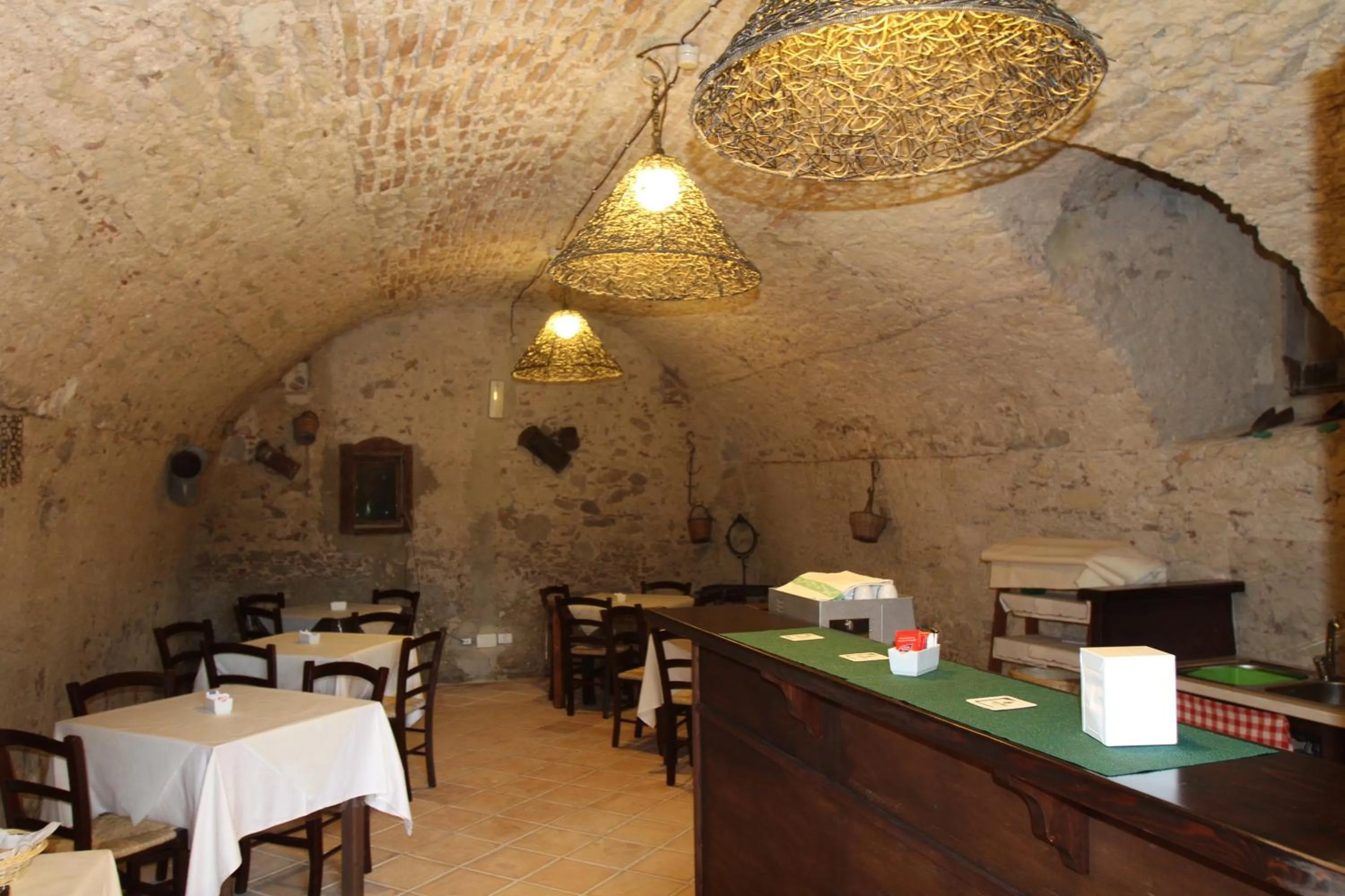 Restaurant/places to eat in Residenza La Vigna