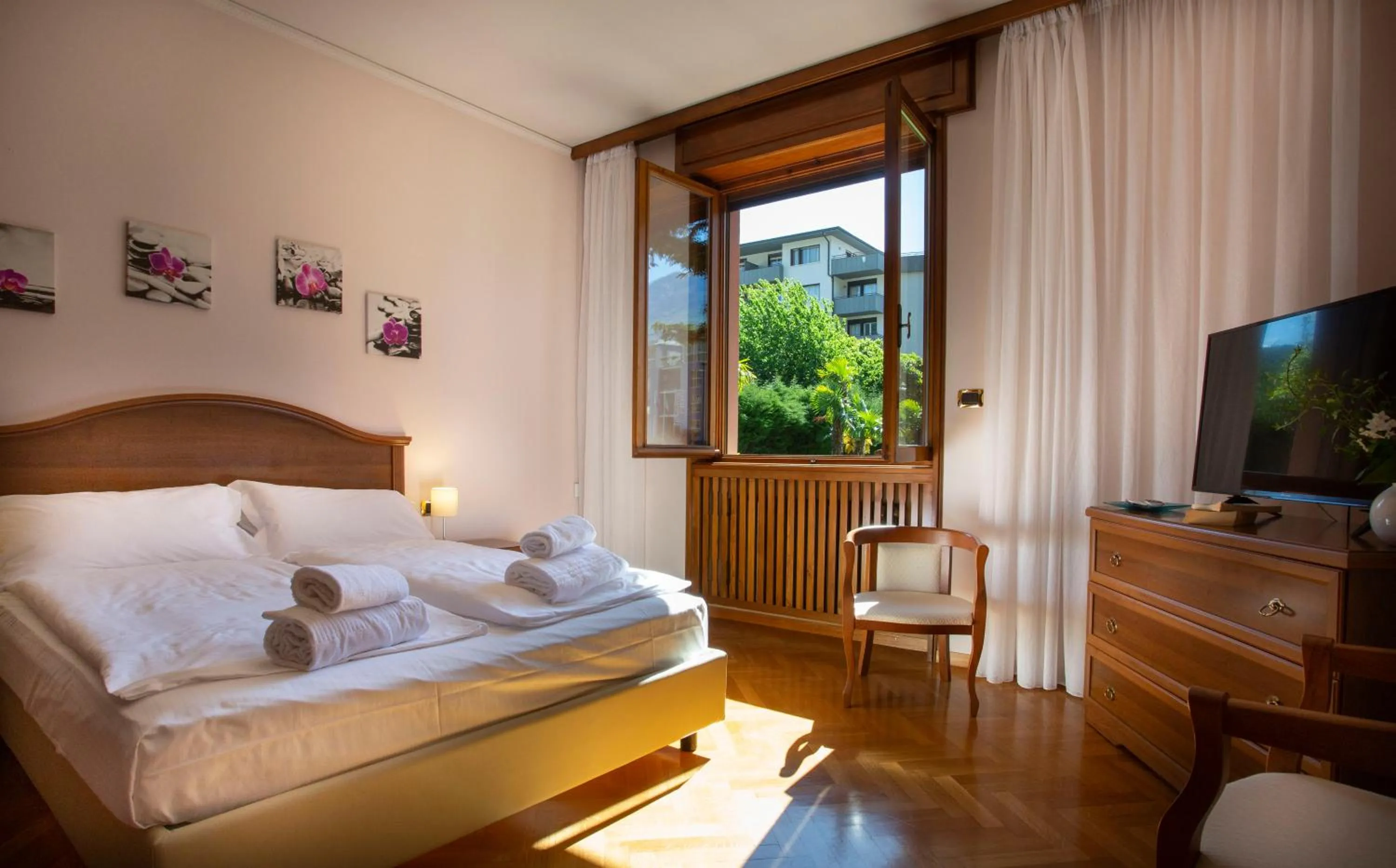 Bed in SunLake Hotel