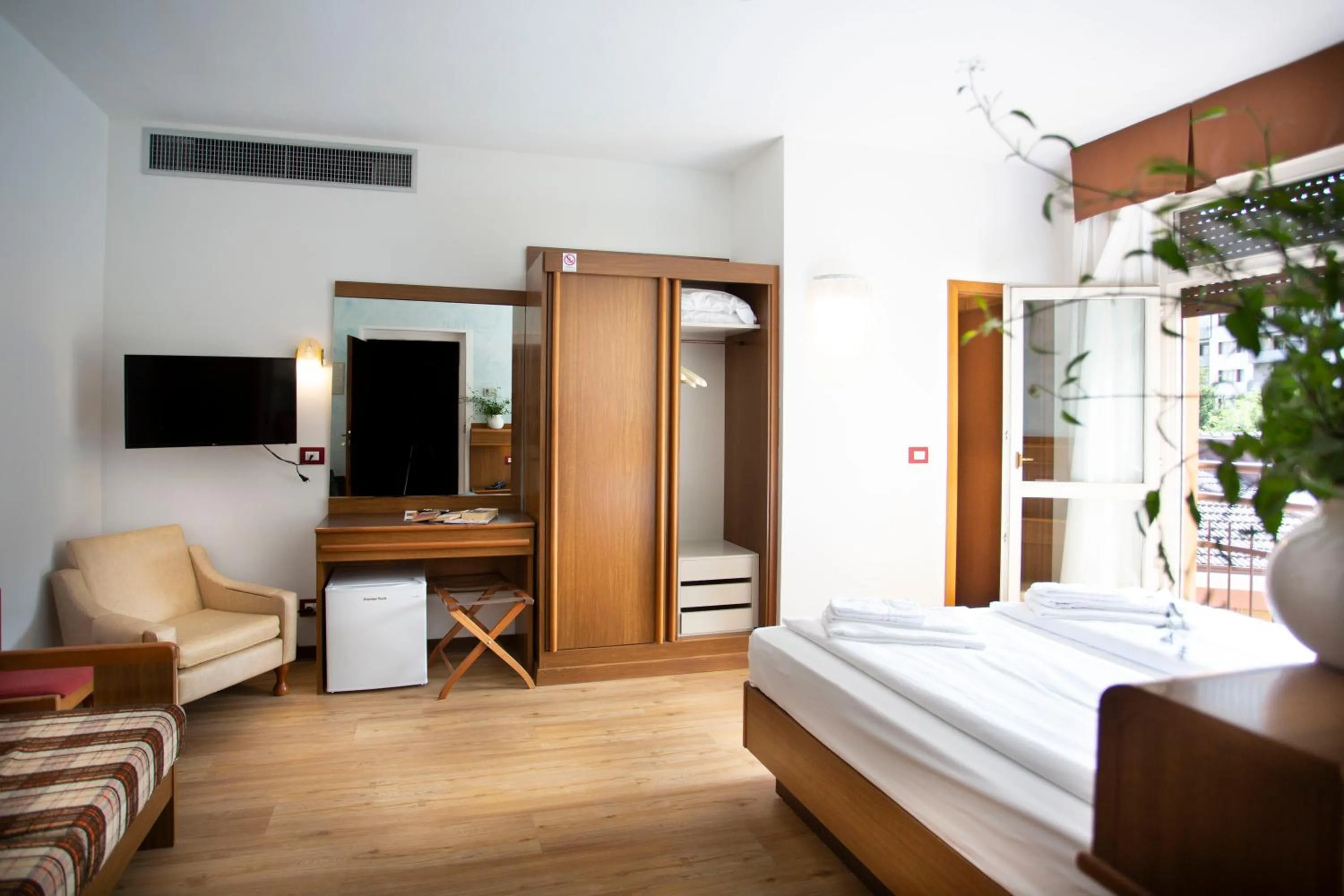 Bed in SunLake Hotel