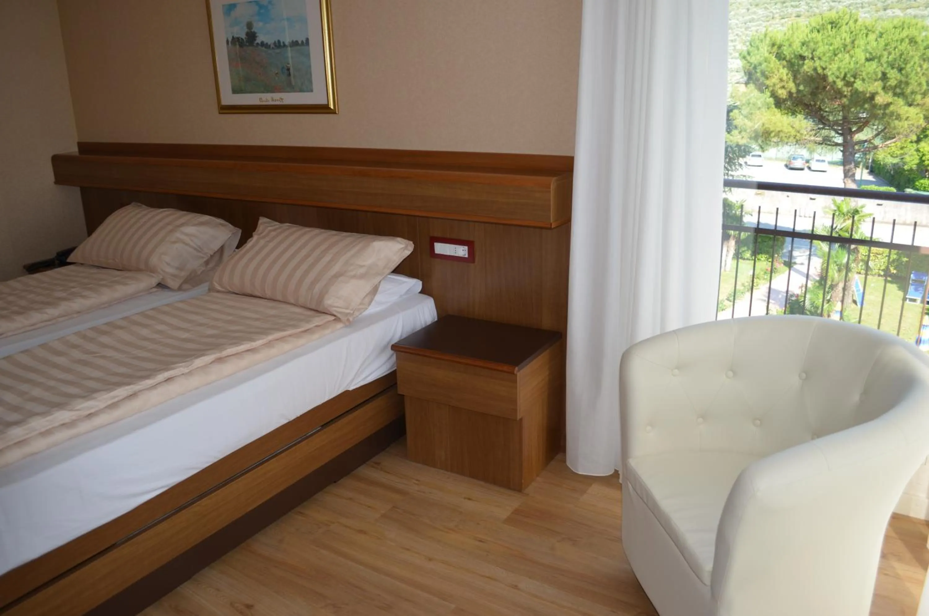 Bed in SunLake Hotel