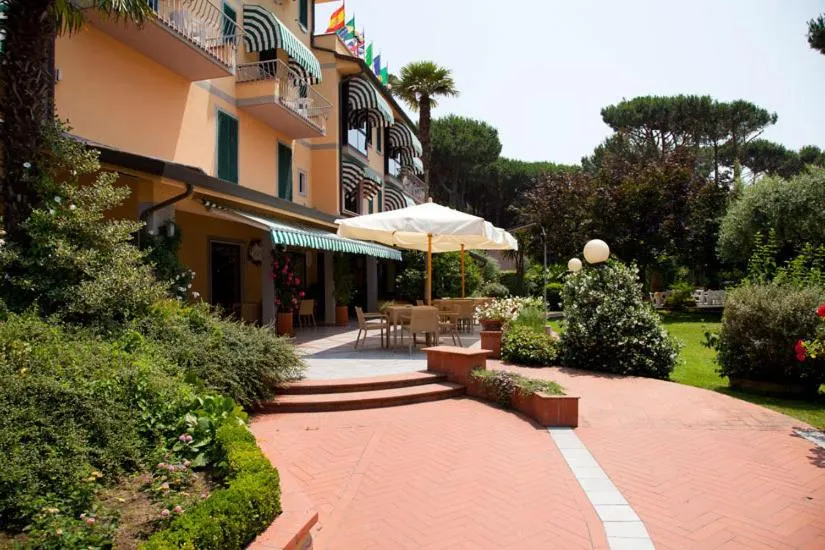 Patio in Hotel Gemma Del Mare