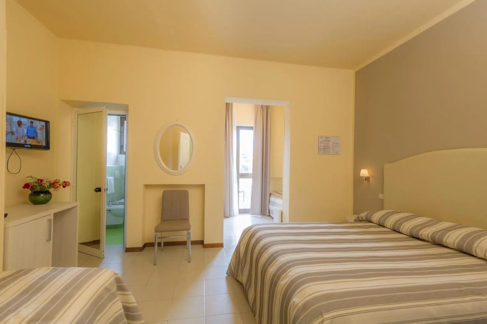 Bed in Hotel Gemma Del Mare