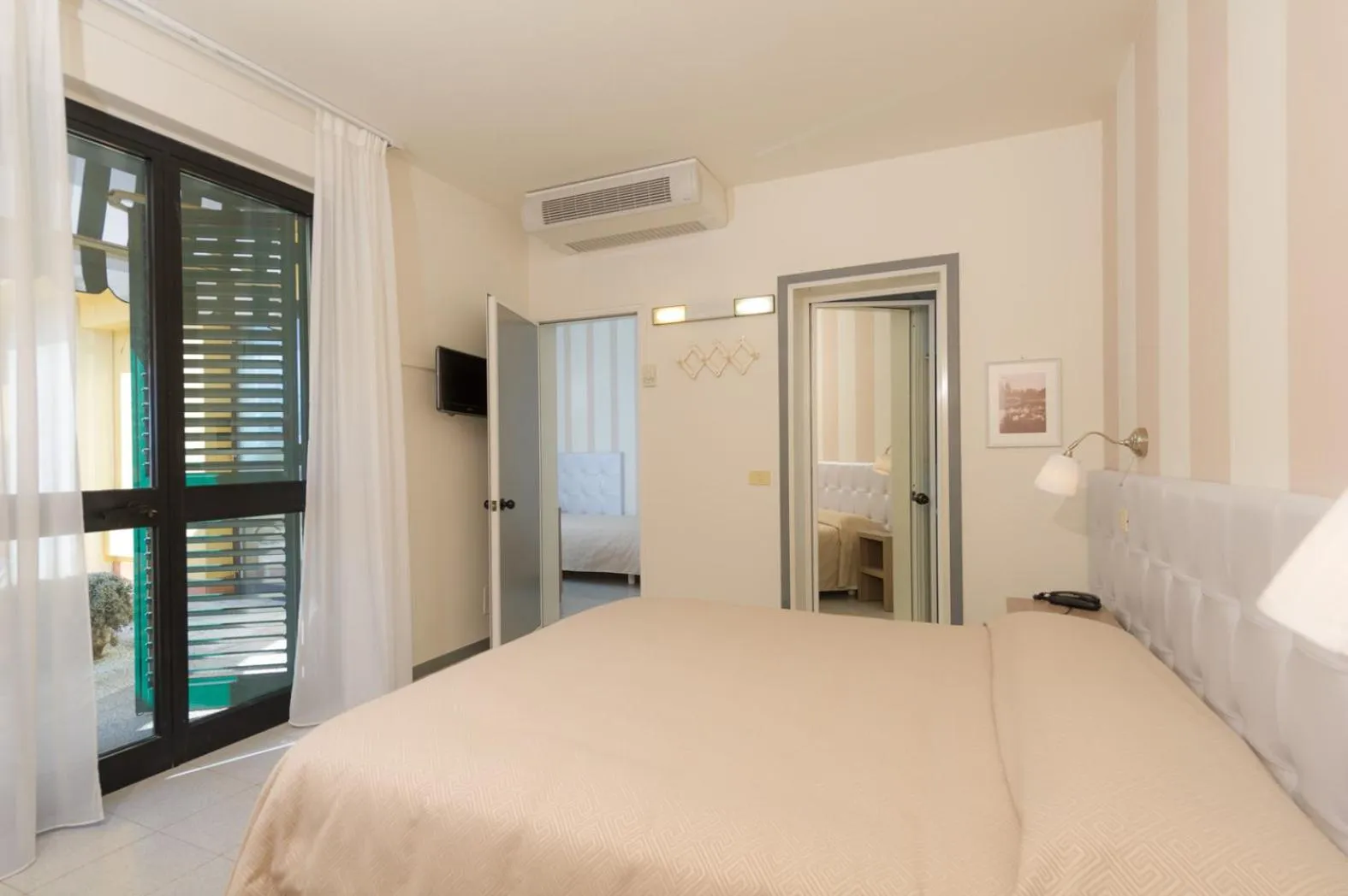 Bed in Hotel Gemma Del Mare