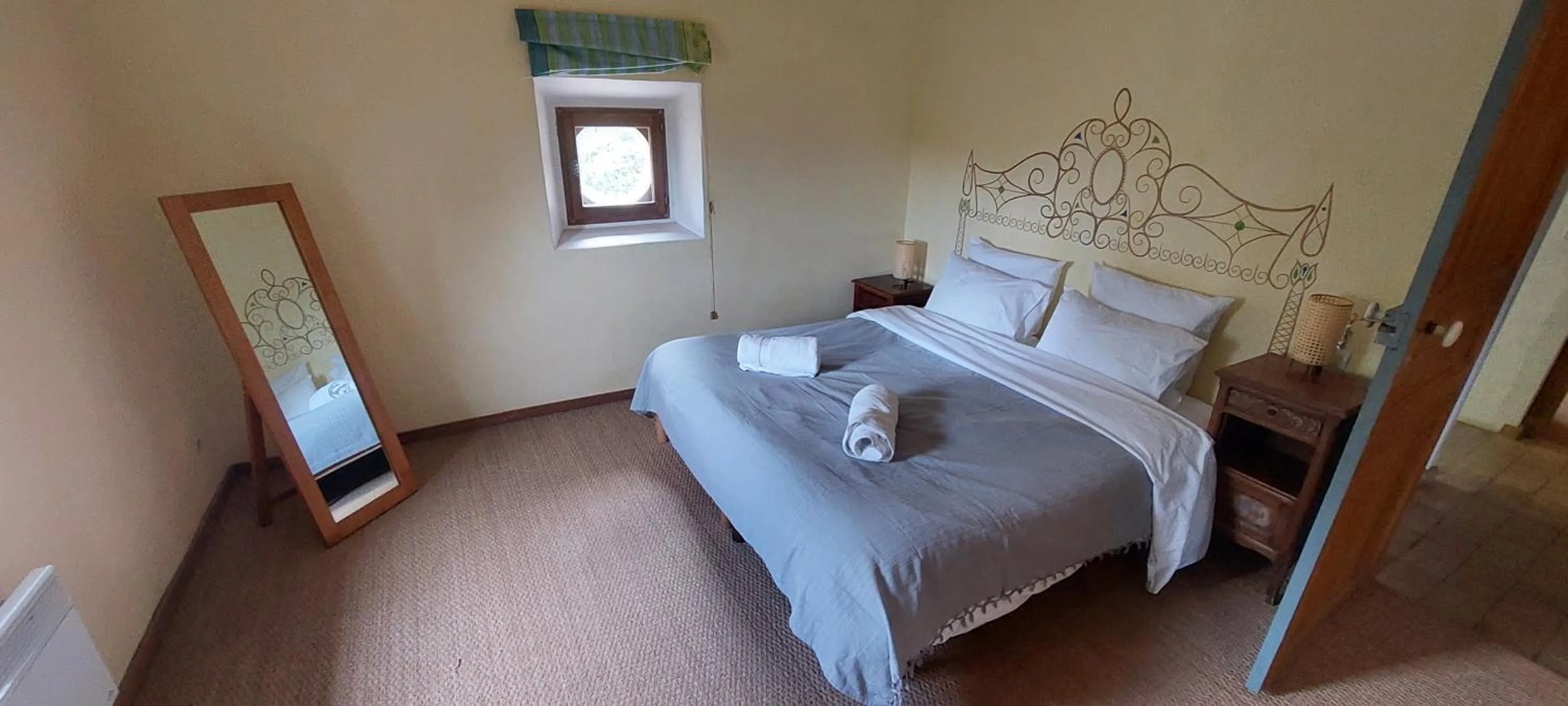 Bed in Mas Montluzia