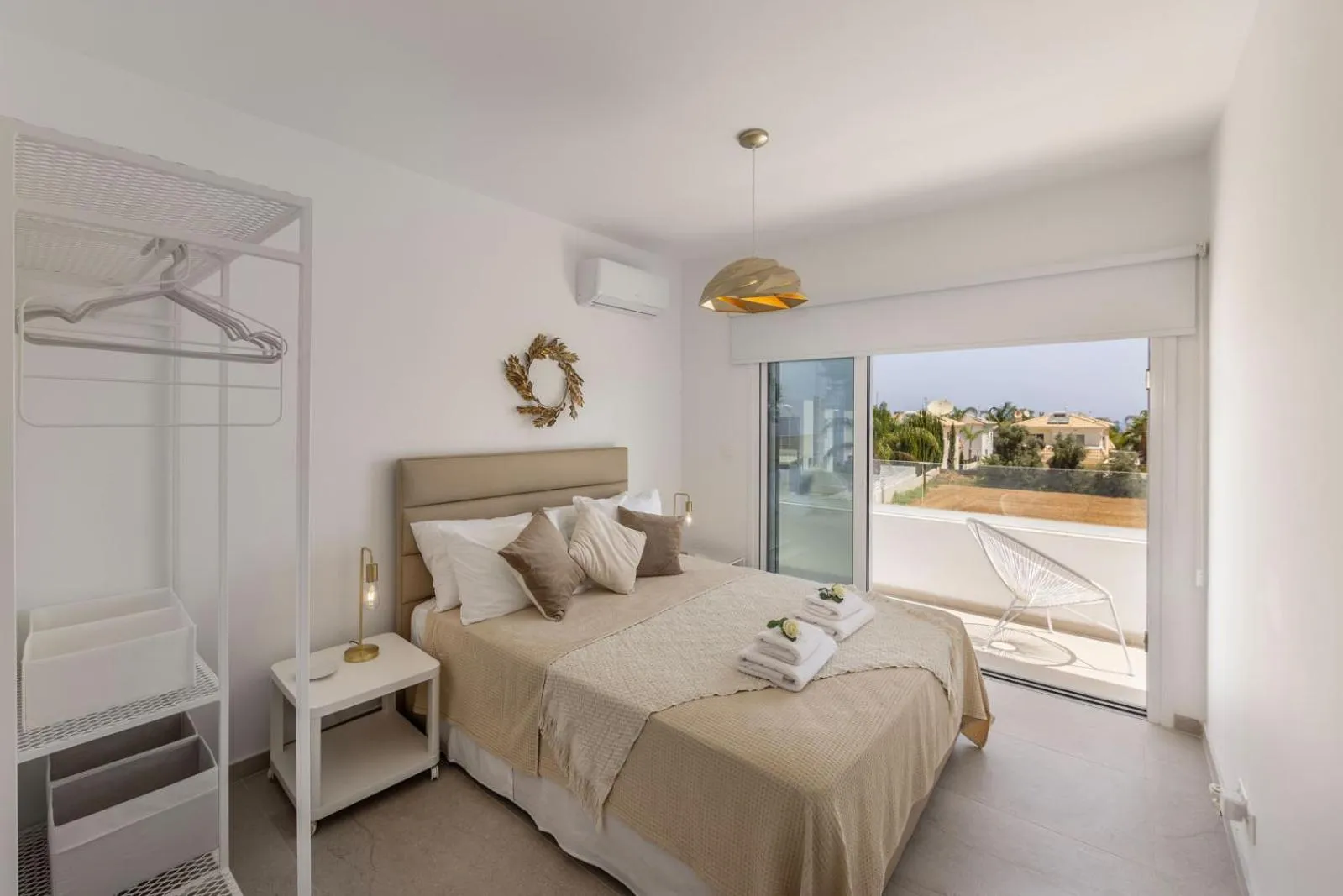 Bed in Captain Karas Holidays Apartments