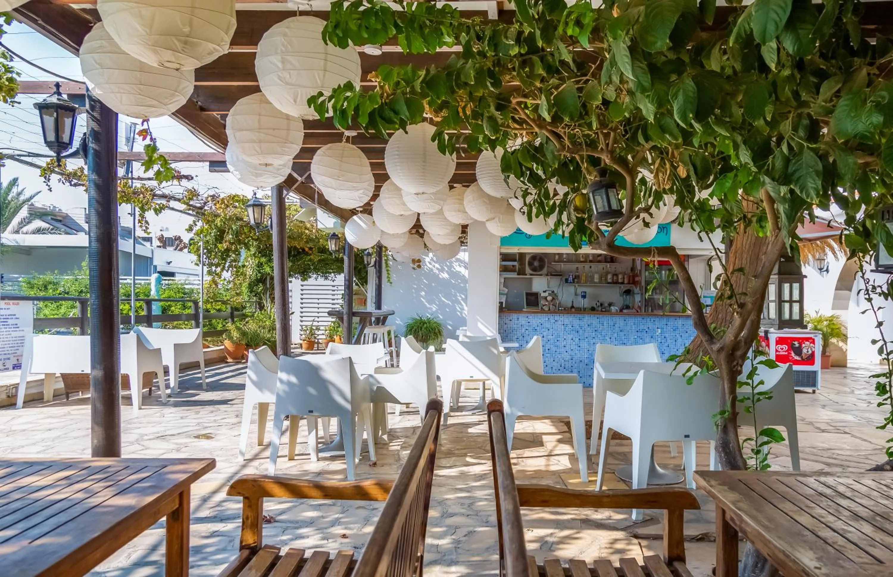 Lounge or bar in Captain Karas Holidays Apartments