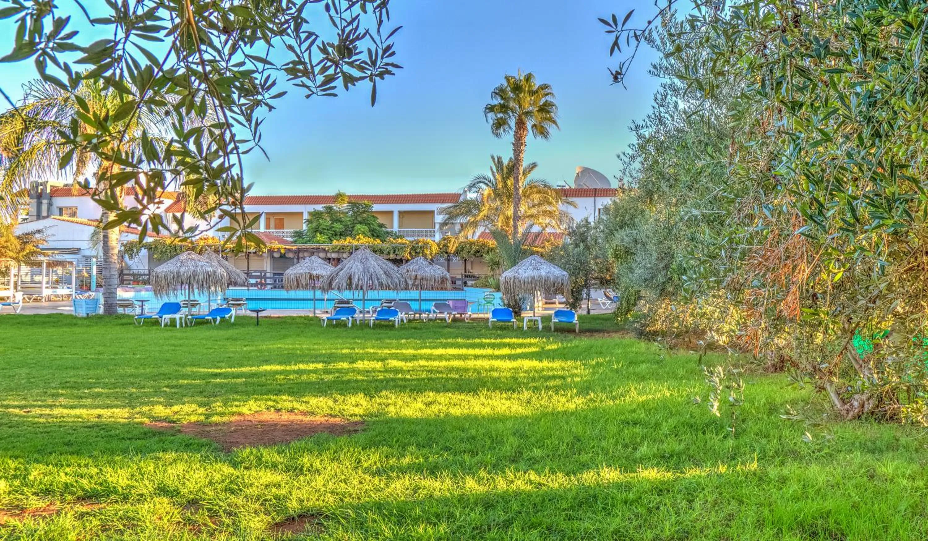 Garden in Captain Karas Holidays Apartments