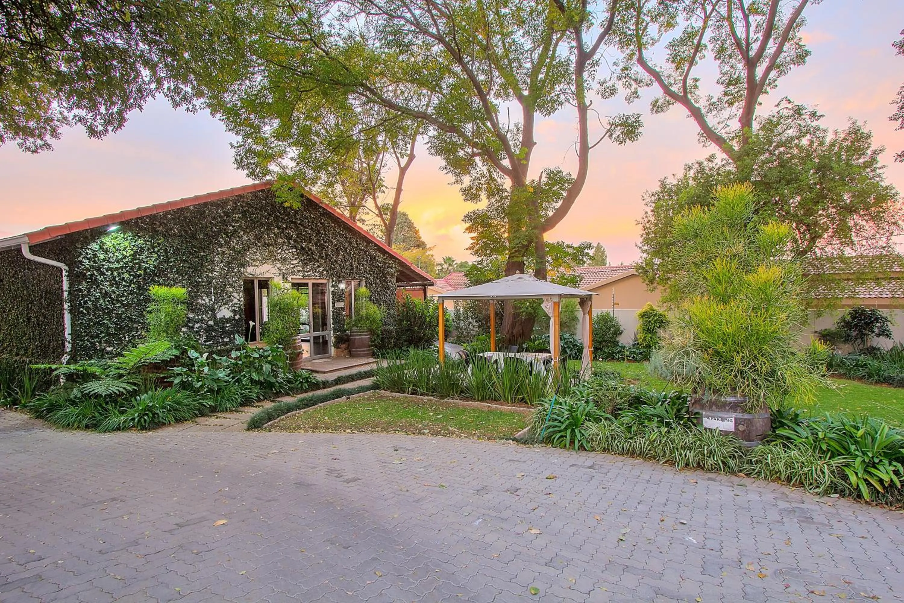 Garden in The Syrene Boutique Hotel