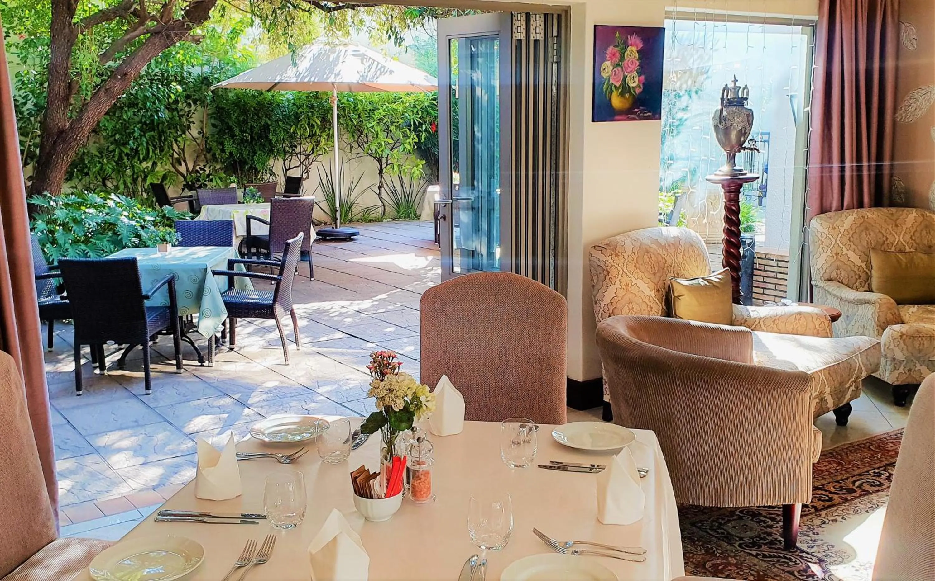 Restaurant/places to eat in The Syrene Boutique Hotel