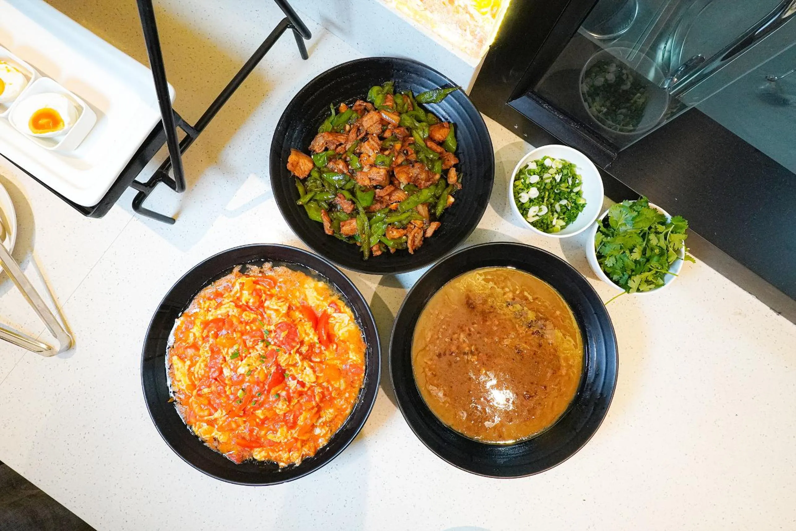 Restaurant/places to eat in Spb Paradise Hotel