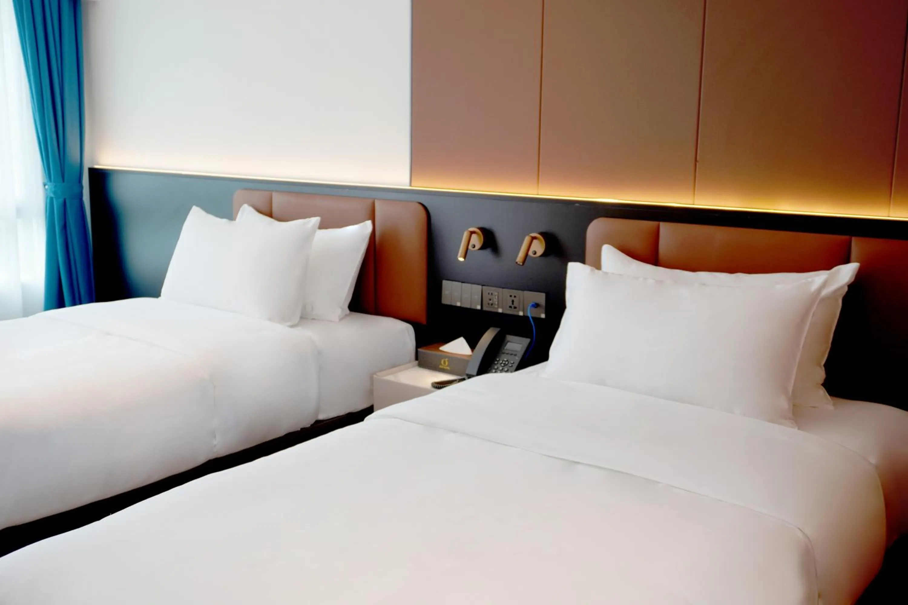 Bed in Spb Paradise Hotel