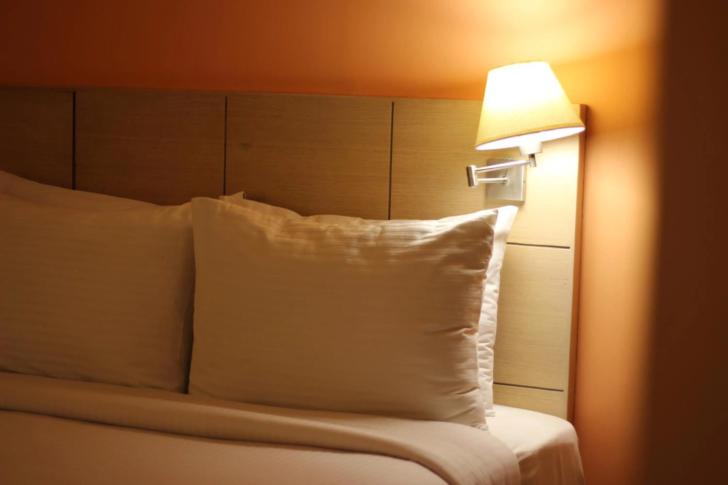 Bed in Santana Hotel Cairo