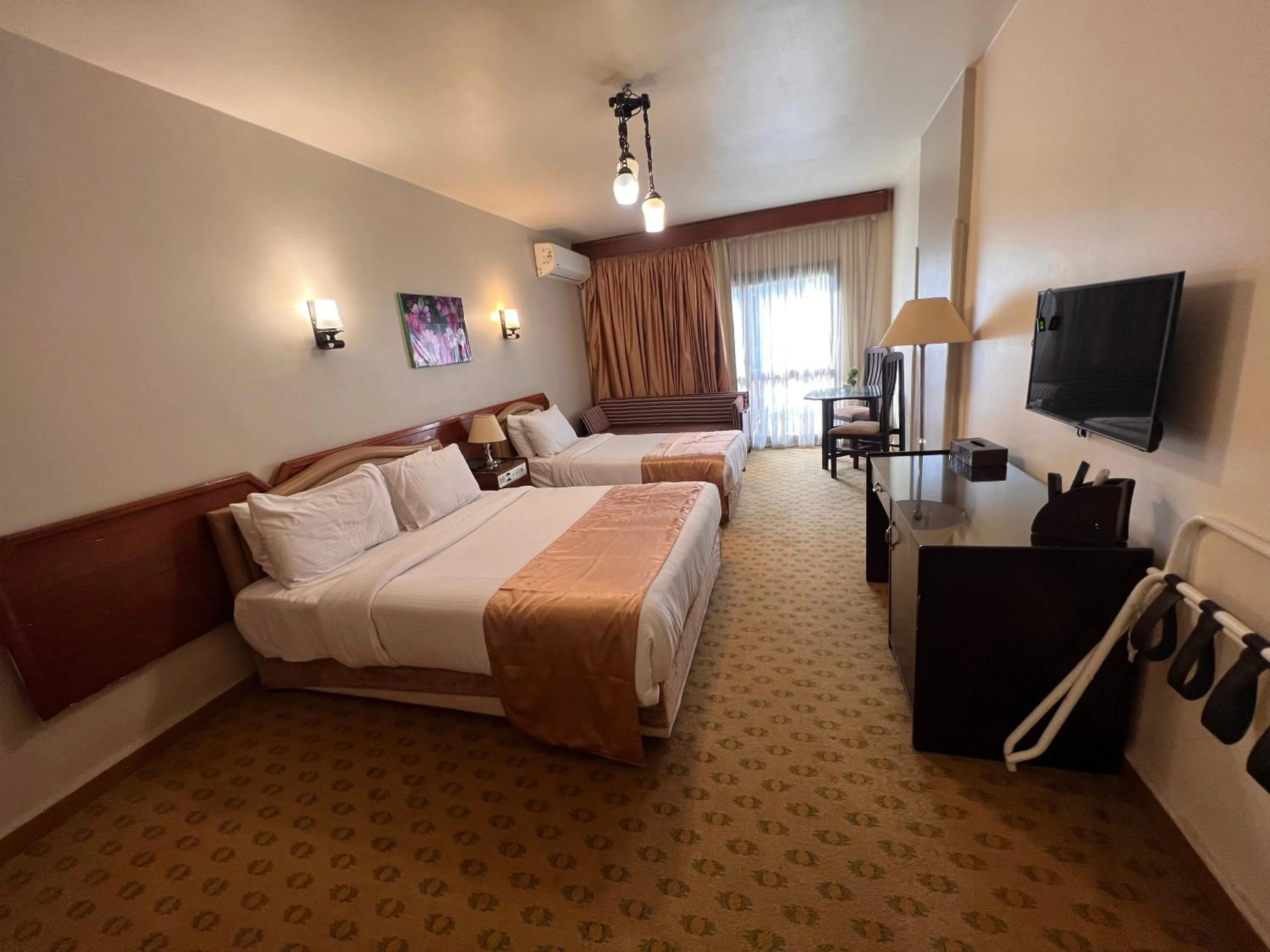 Bed in Santana Hotel Cairo