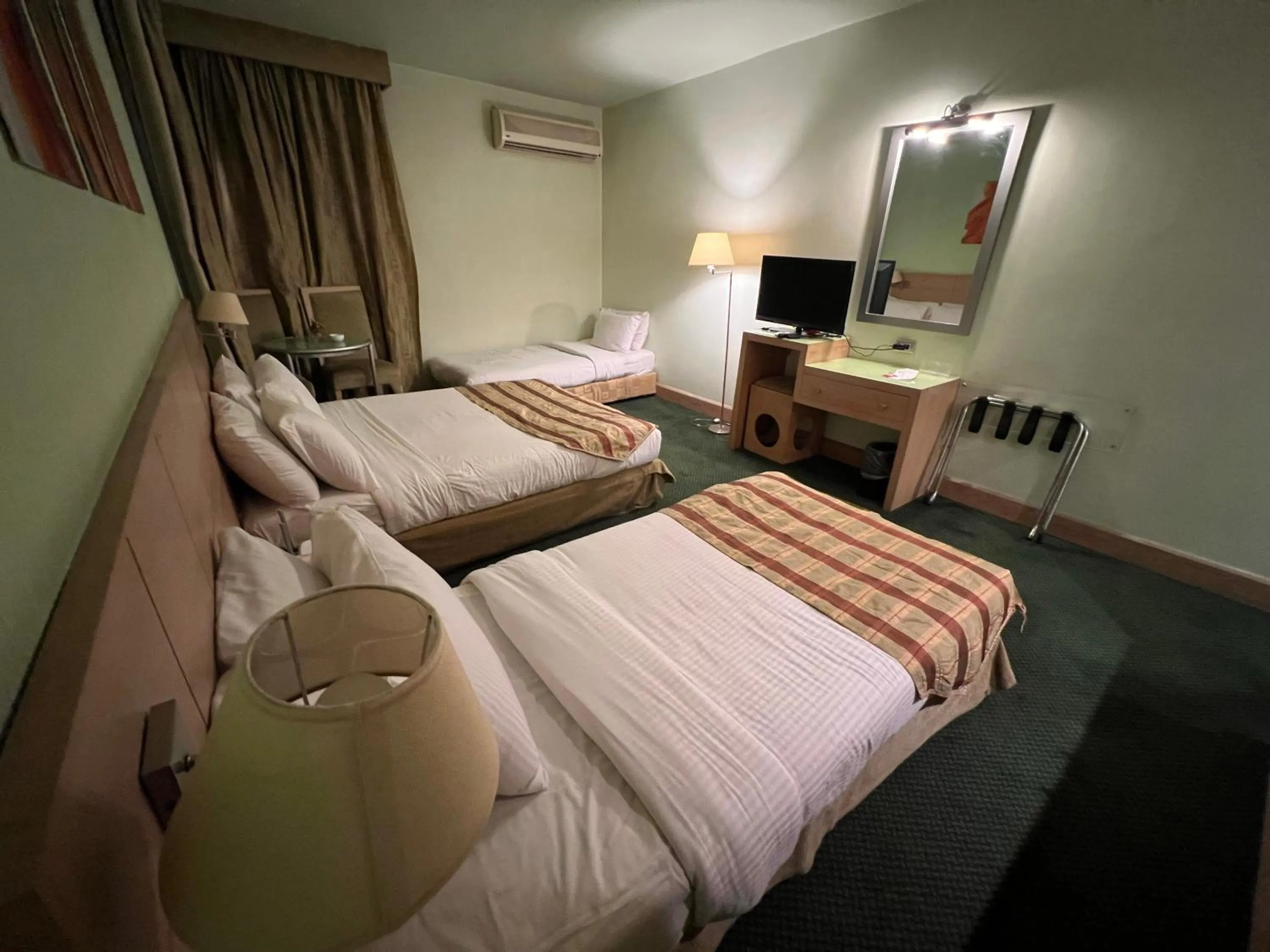 Bed in Santana Hotel Cairo