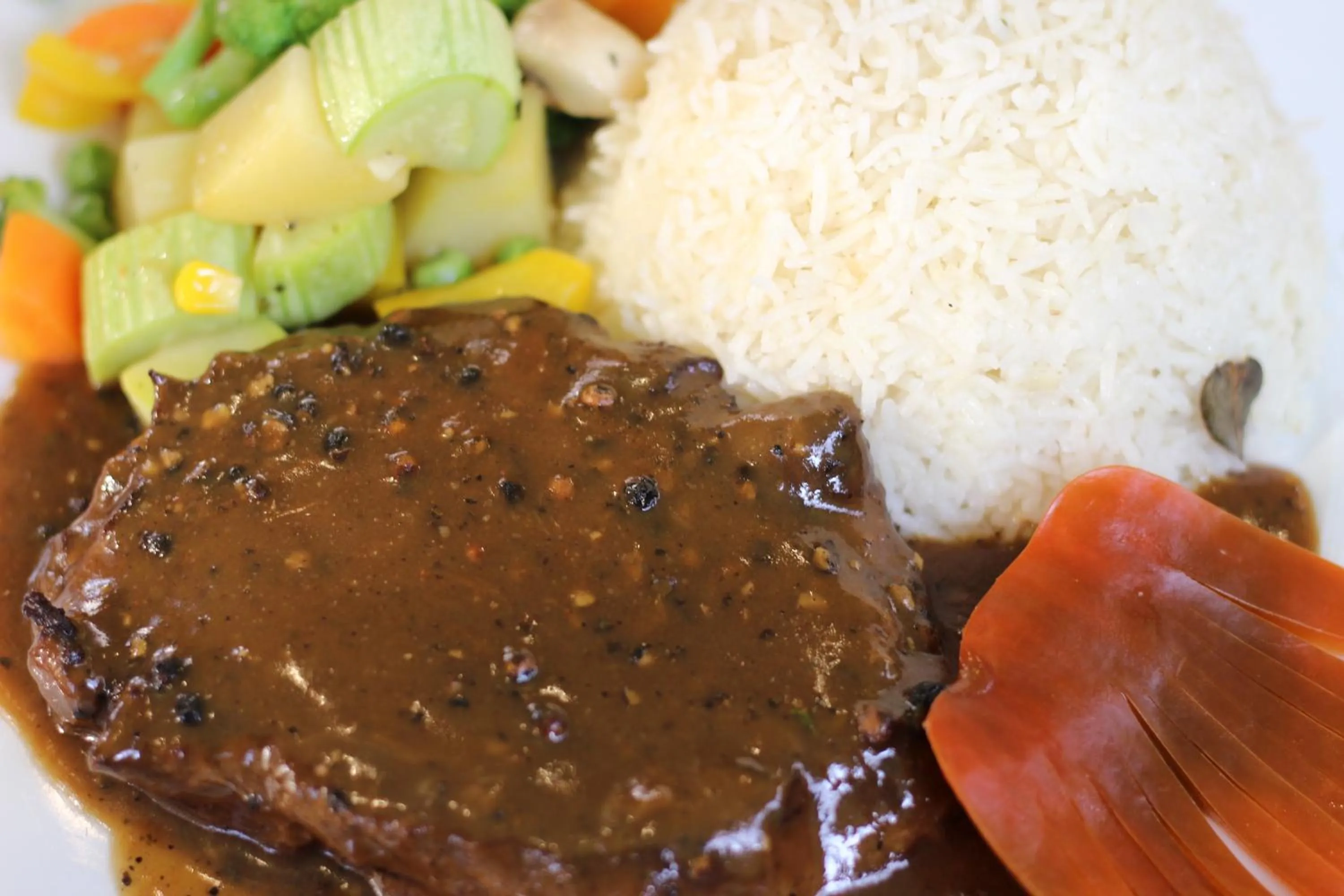 Food and drinks in Santana Hotel Cairo