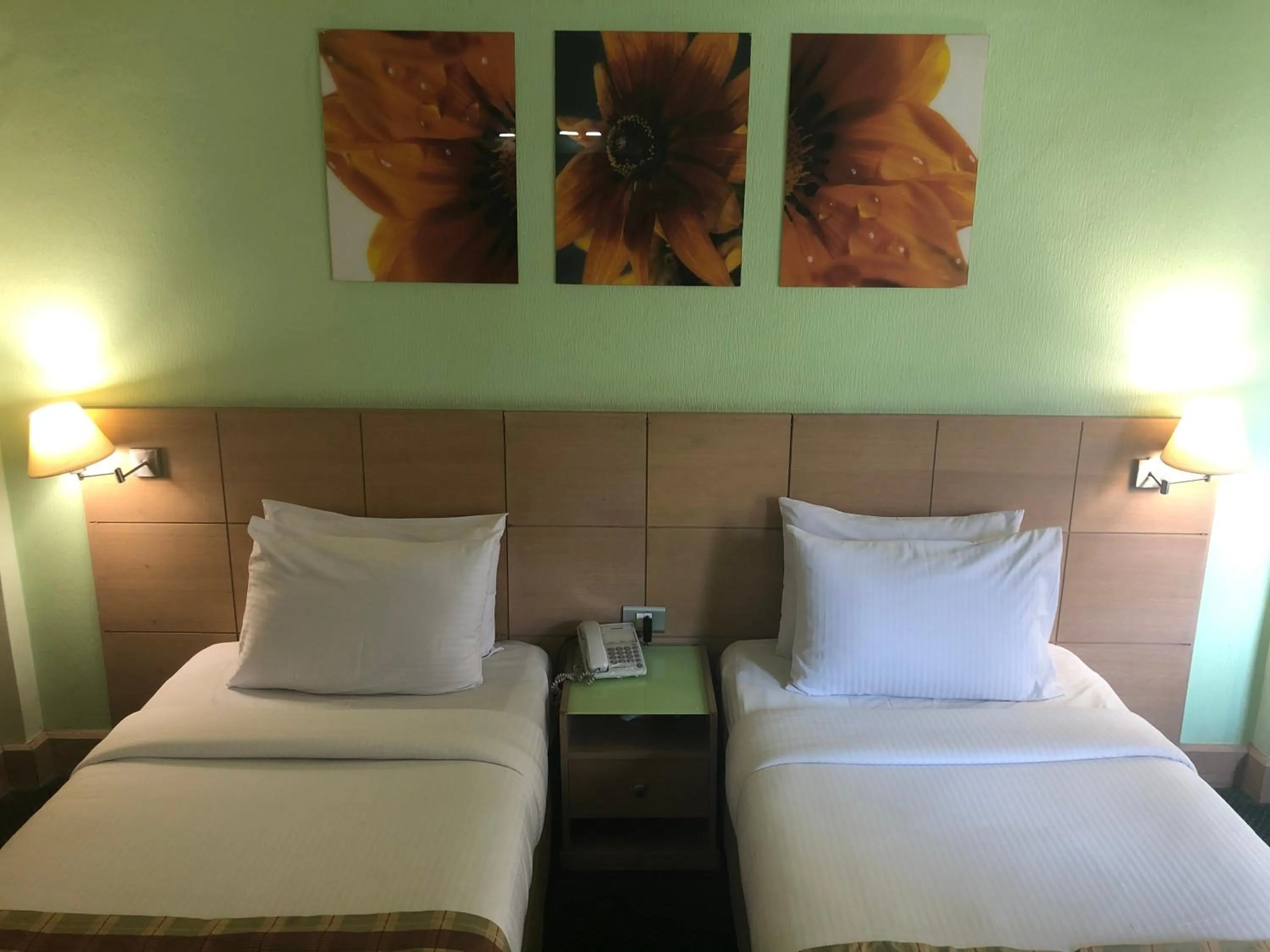 Bed in Santana Hotel Cairo