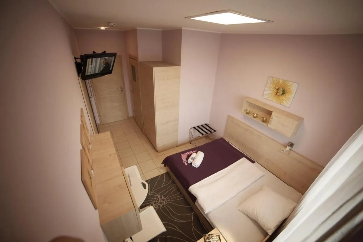 Bed in Standard Delegacyjny Bed & Breakfast