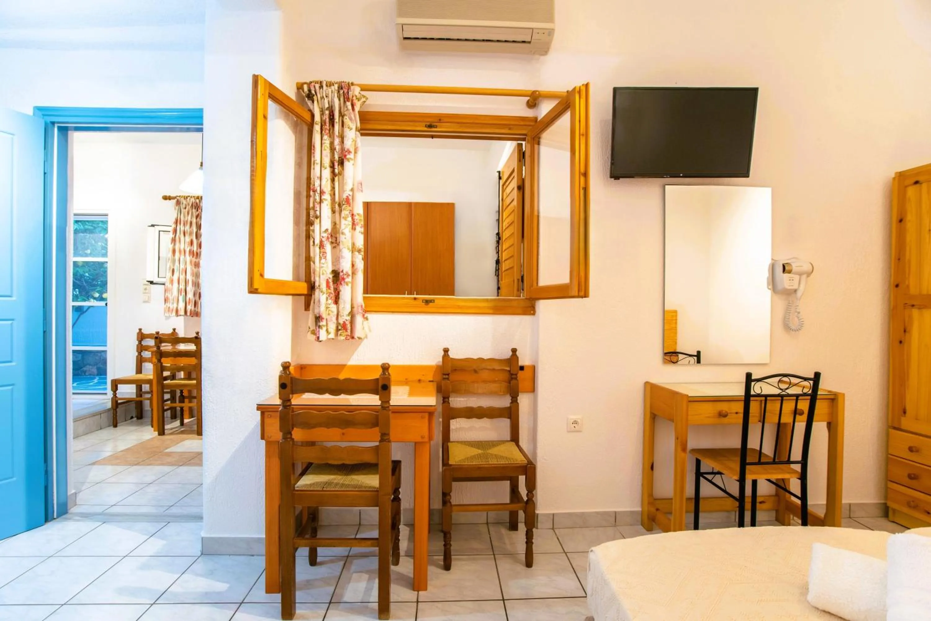 Photo of the whole room in Kontaratos Studios & Apartments