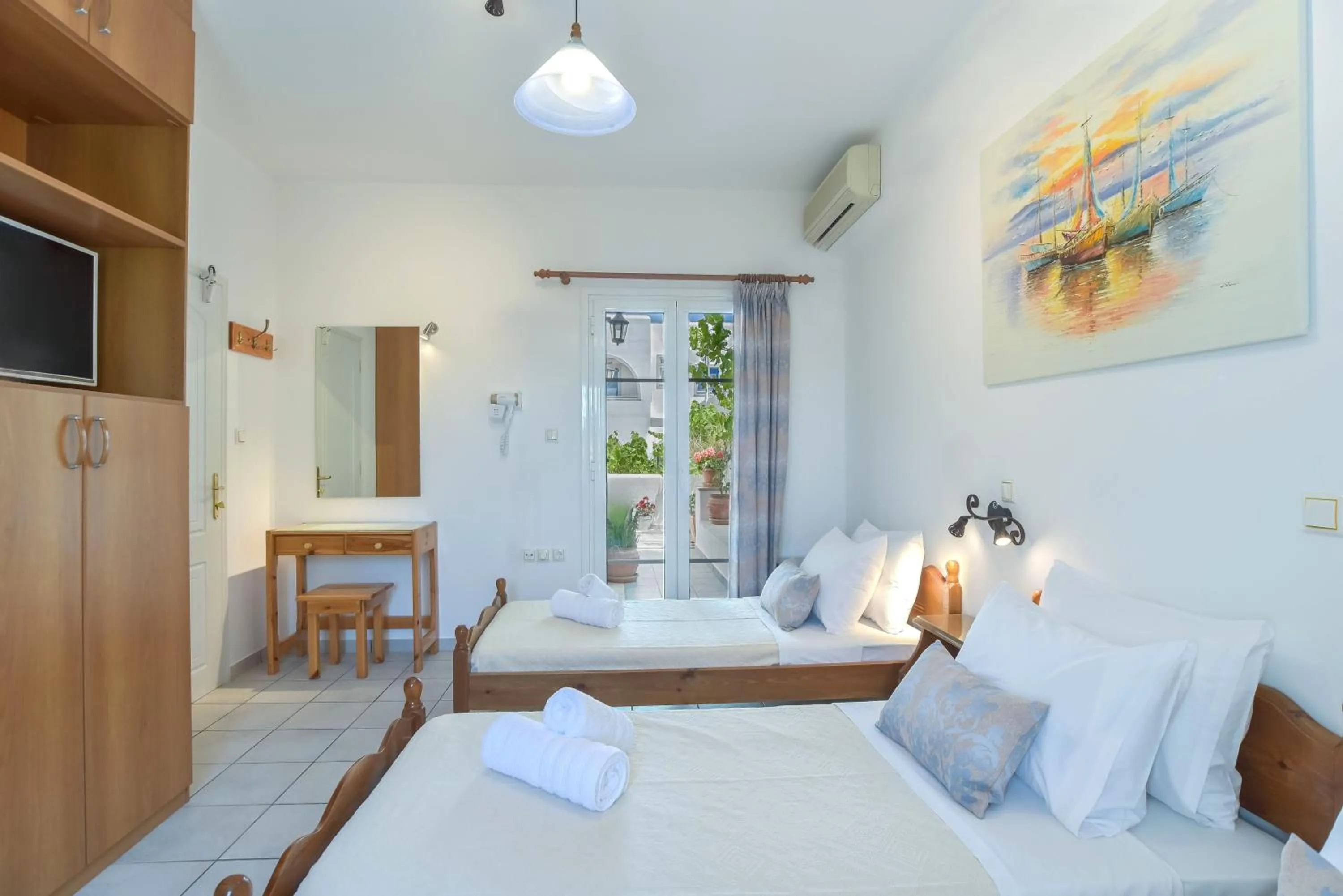 Bedroom, Bed in Kontaratos Studios & Apartments