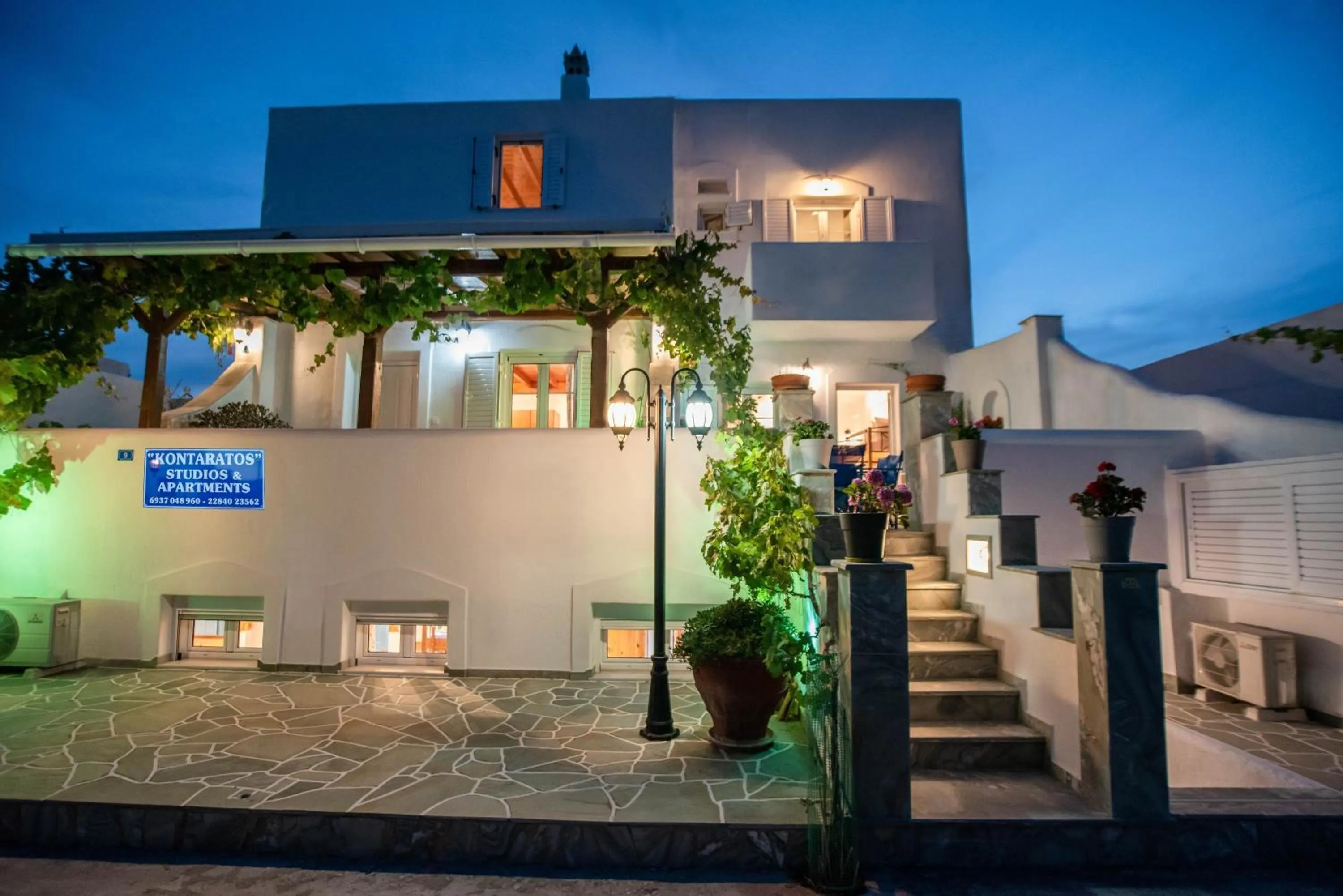 Property building in Kontaratos Studios & Apartments