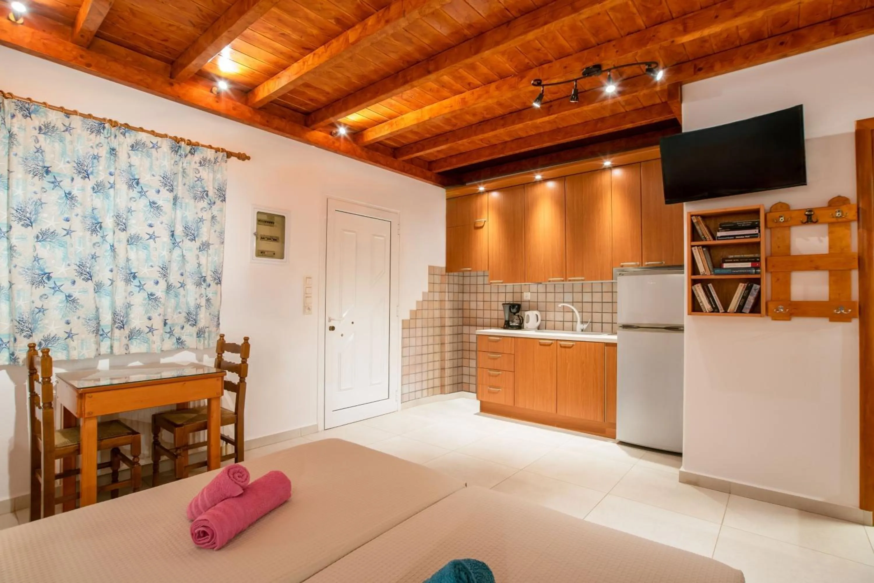 Coffee/tea facilities in Kontaratos Studios & Apartments