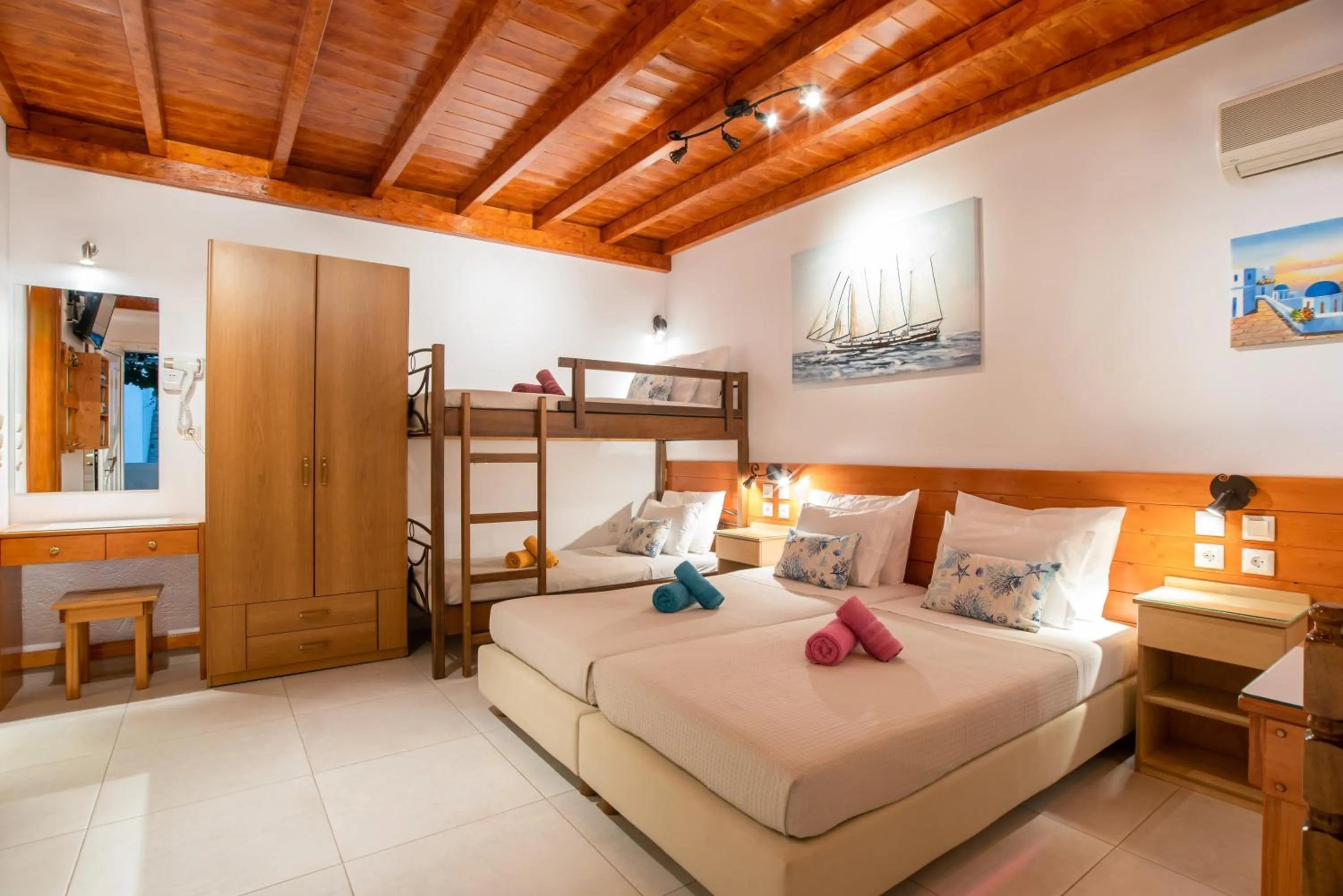 Bedroom, Bed in Kontaratos Studios & Apartments