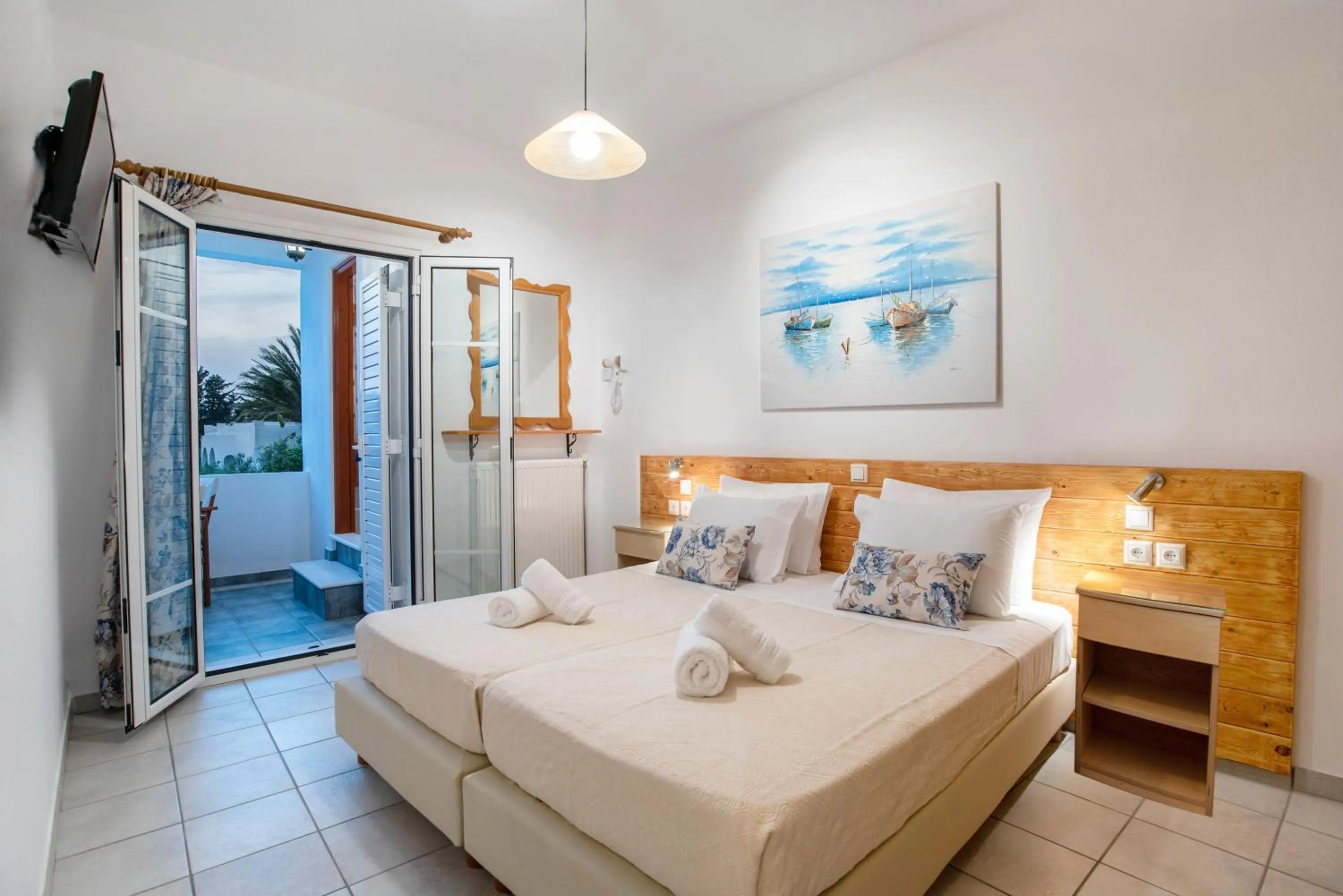 Balcony/Terrace, Bed in Kontaratos Studios & Apartments