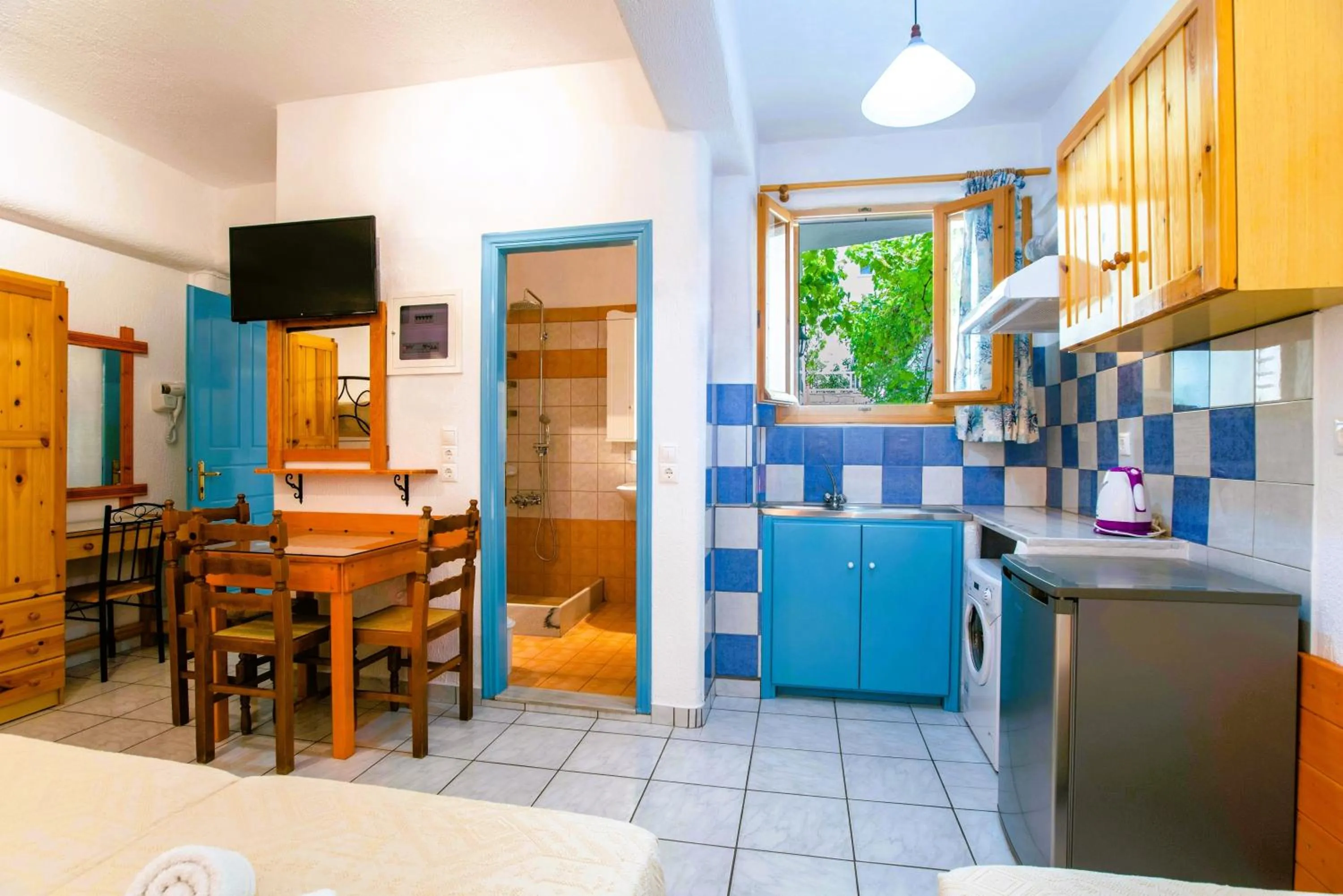 Coffee/tea facilities in Kontaratos Studios & Apartments