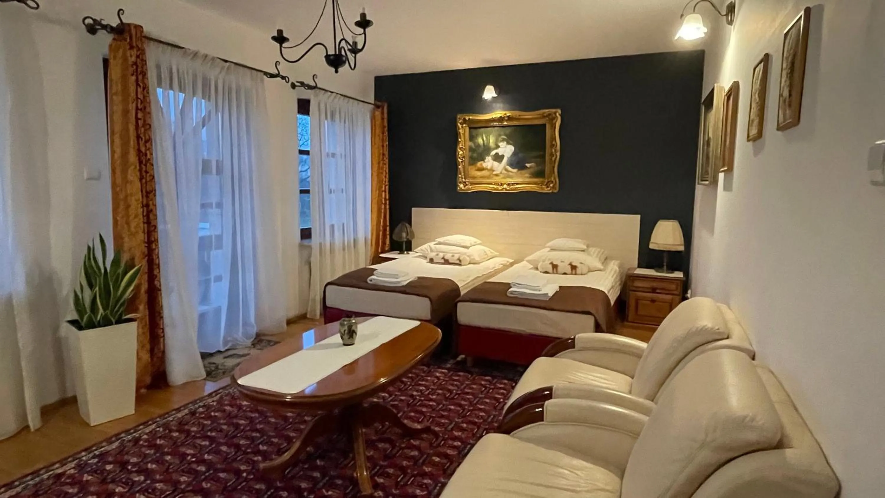 Bed in Pałac SŁONOWICE