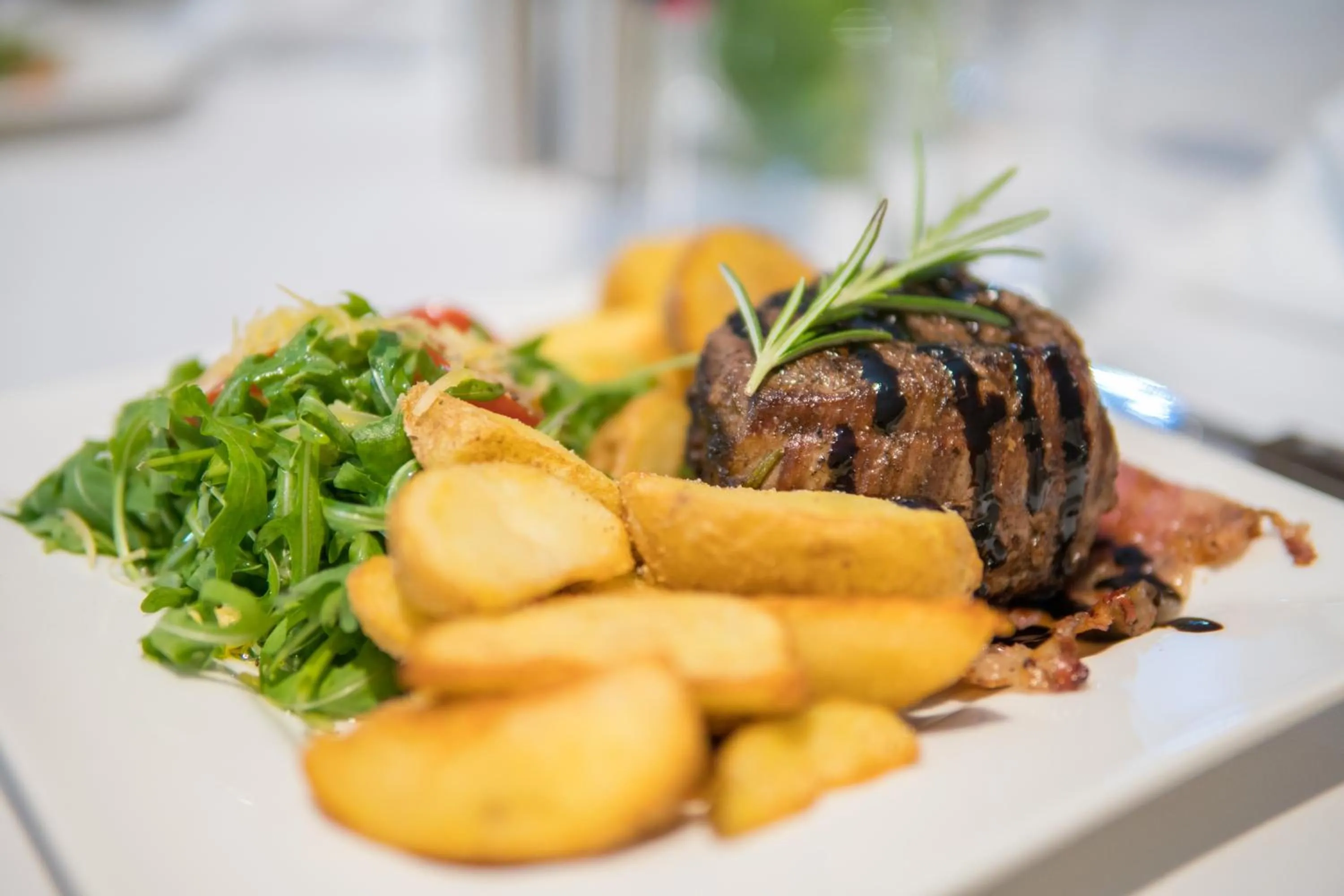 Lunch in Hotel Gordon