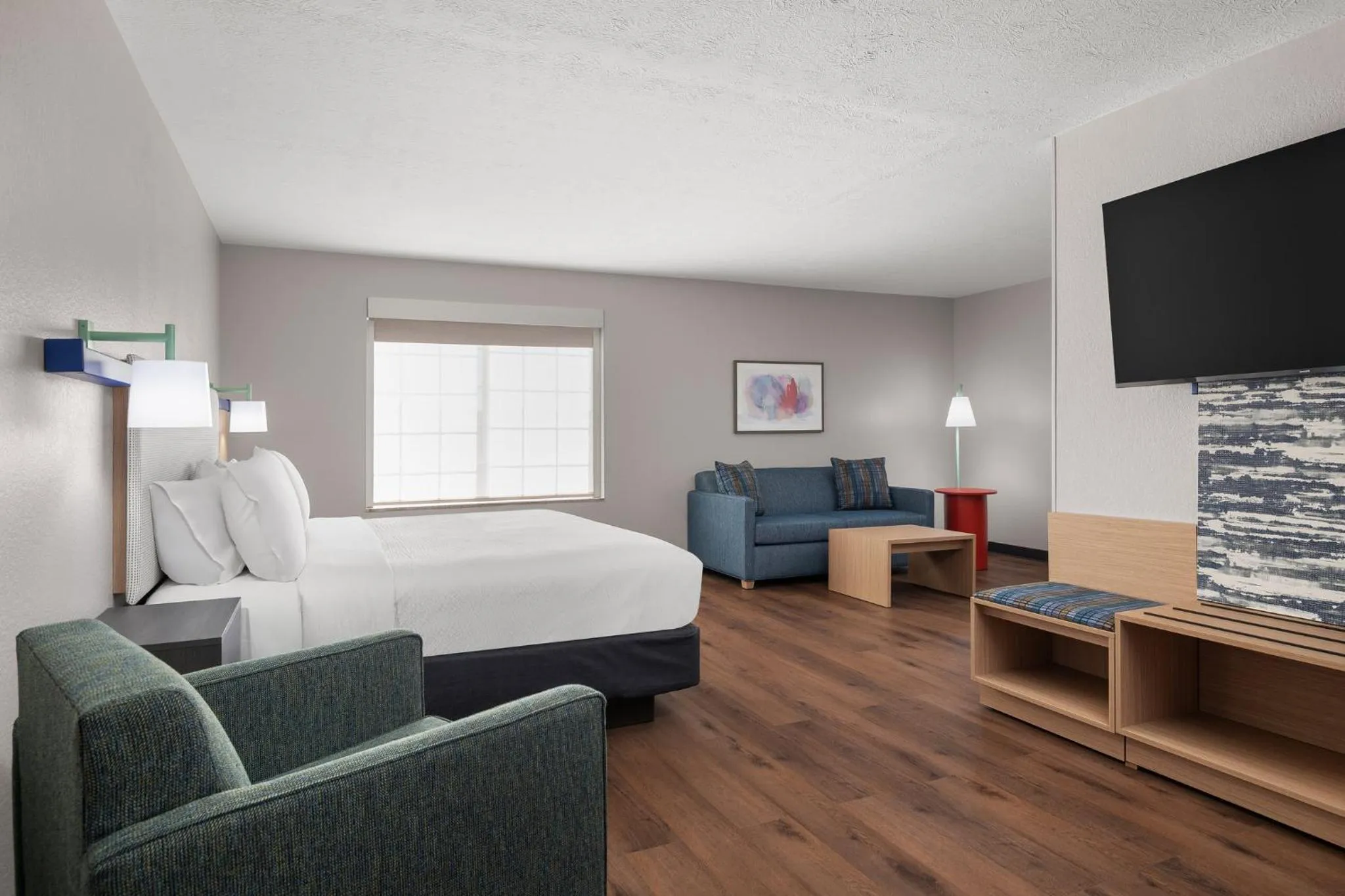 Photo of the whole room, Bed in Garner Hotel Paducah West