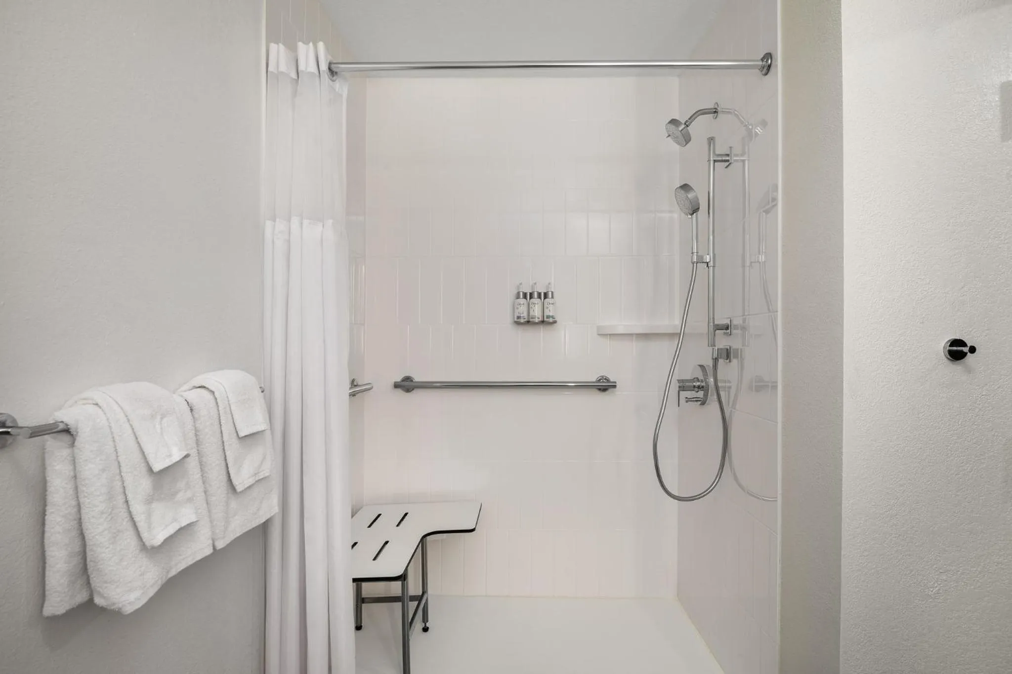 Photo of the whole room in Garner Hotel Paducah West