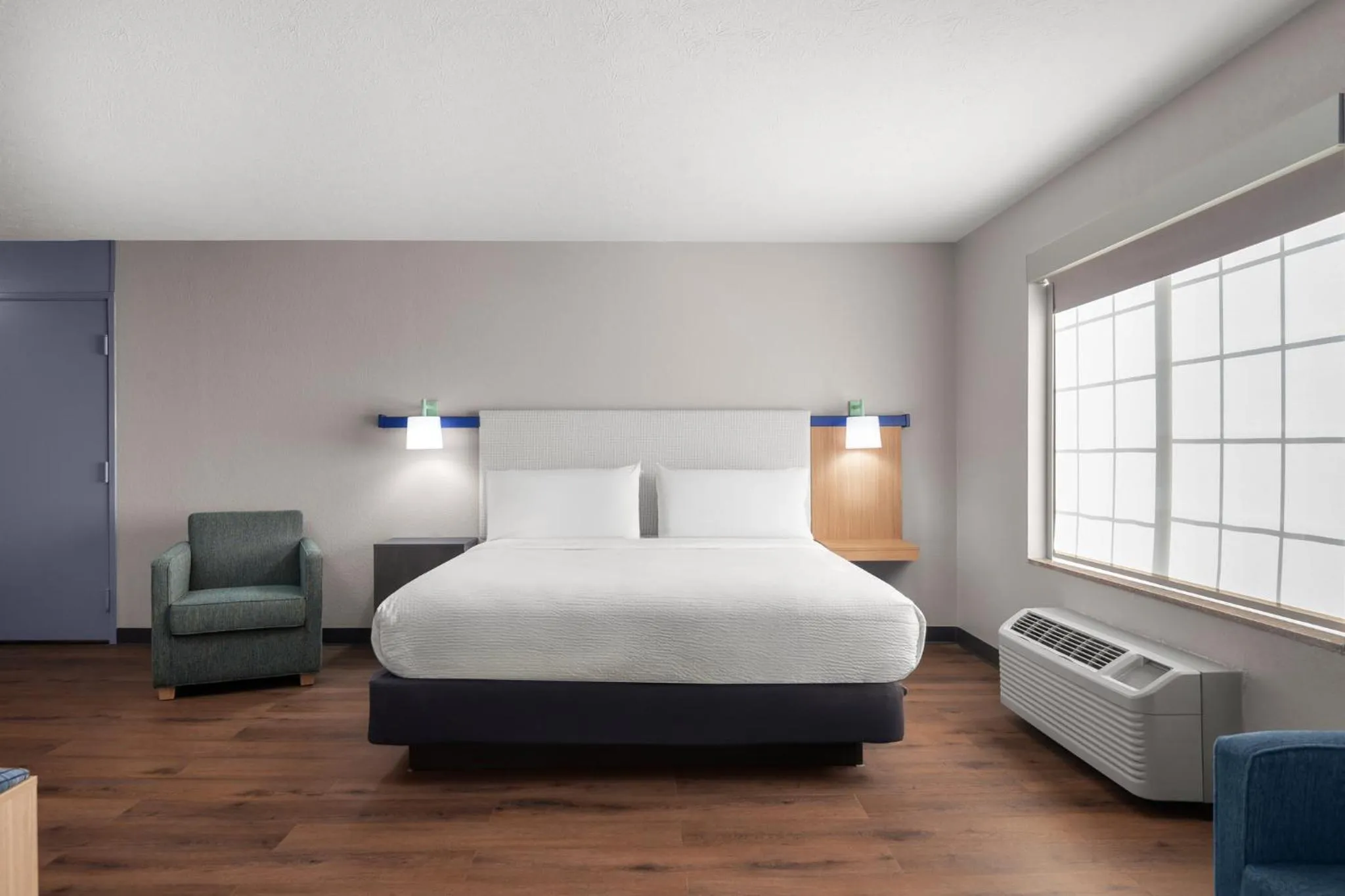 Photo of the whole room, Bed in Garner Hotel Paducah West