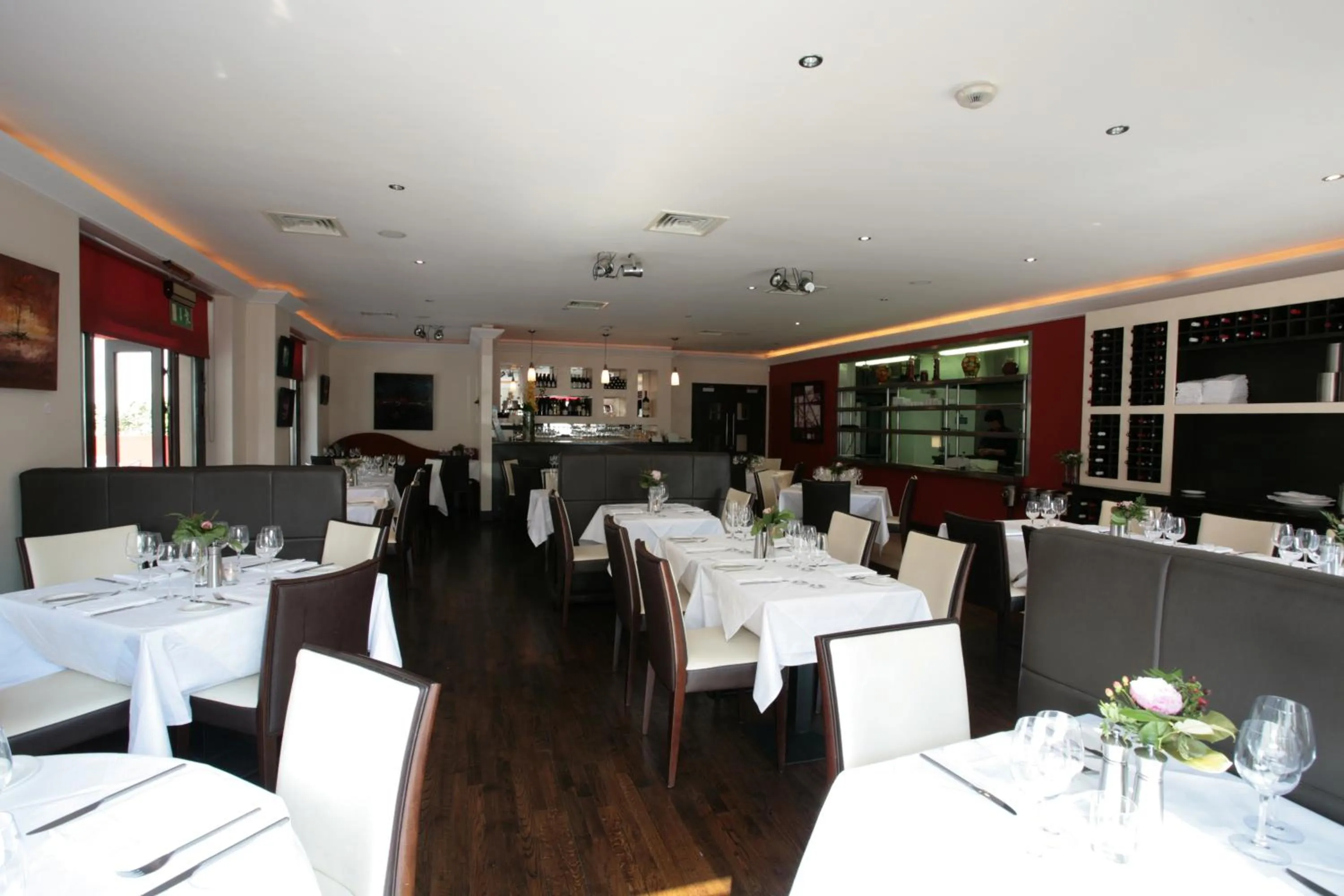 Restaurant/places to eat in Zuni Restaurant & Boutique Hotel