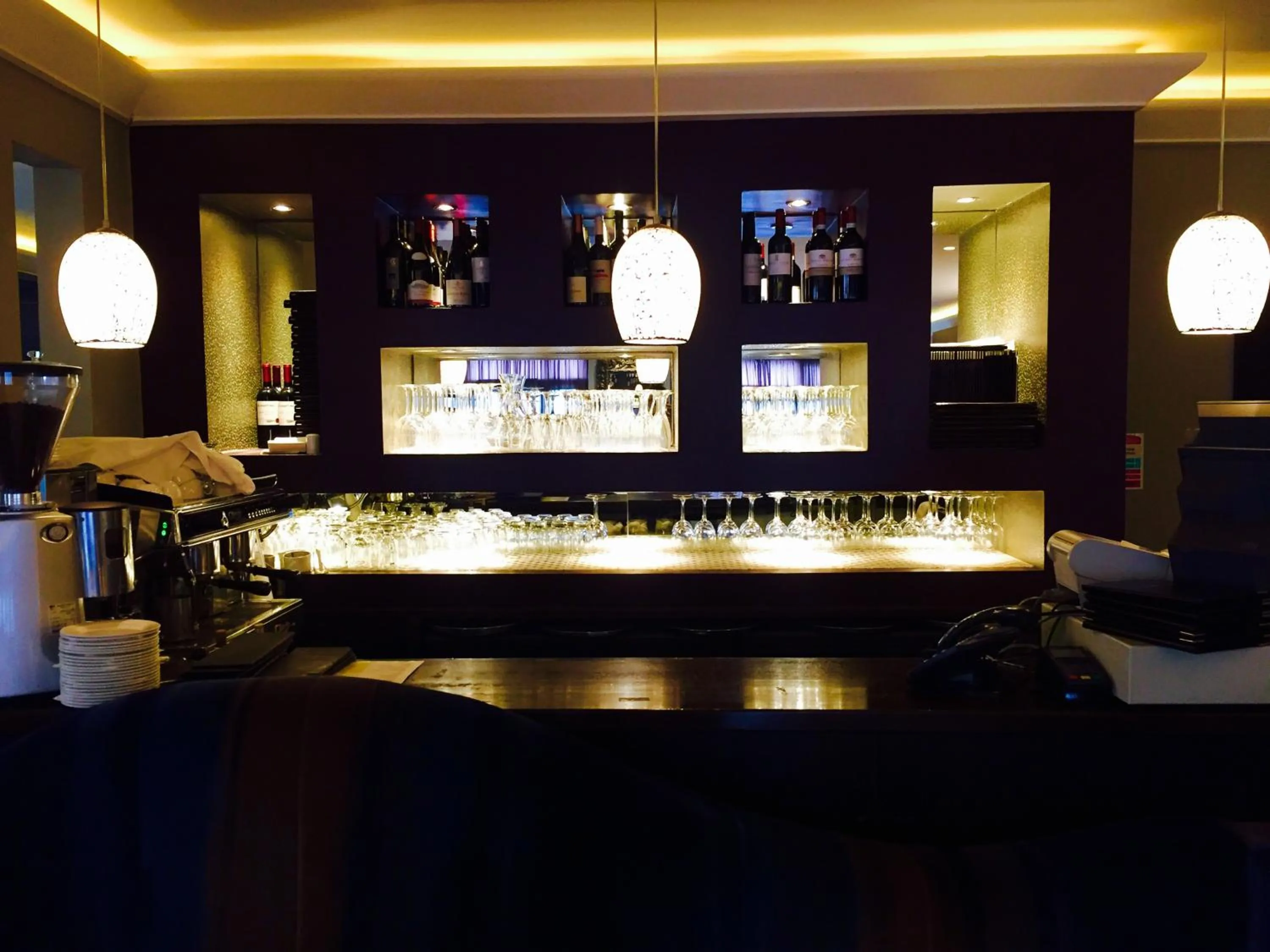 Restaurant/places to eat in Zuni Restaurant & Boutique Hotel