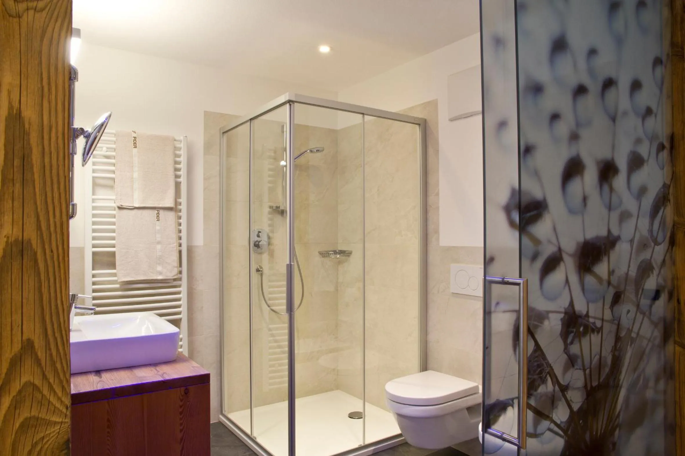 Bathroom in Hotel Pider