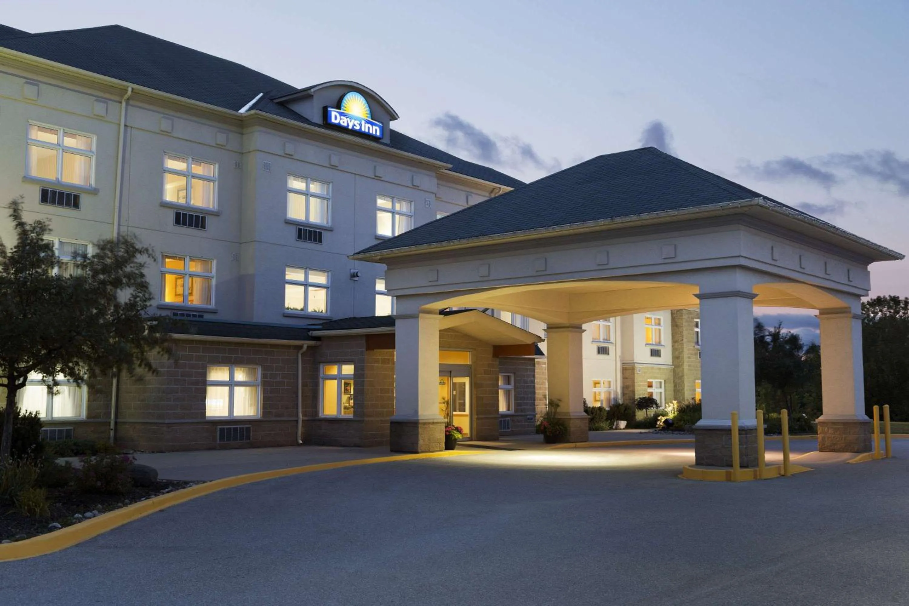 Property building in Days Inn by Wyndham Orillia