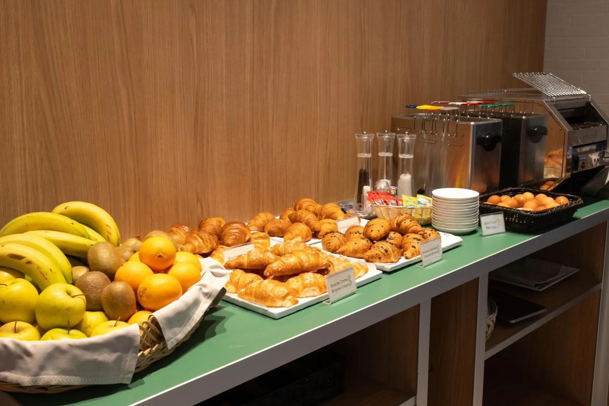 Breakfast in Hotel Jesulum