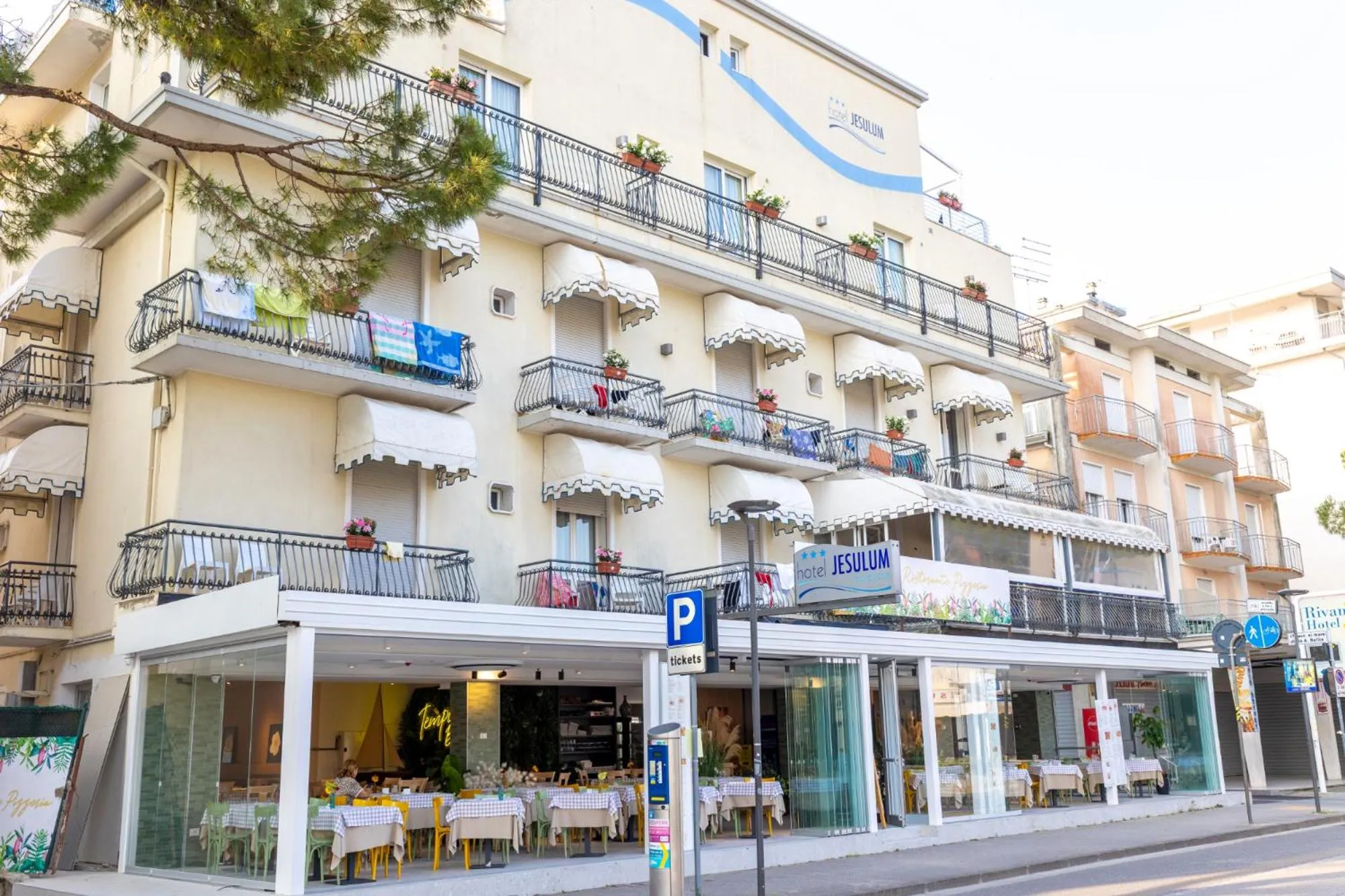 Property building in Hotel Jesulum