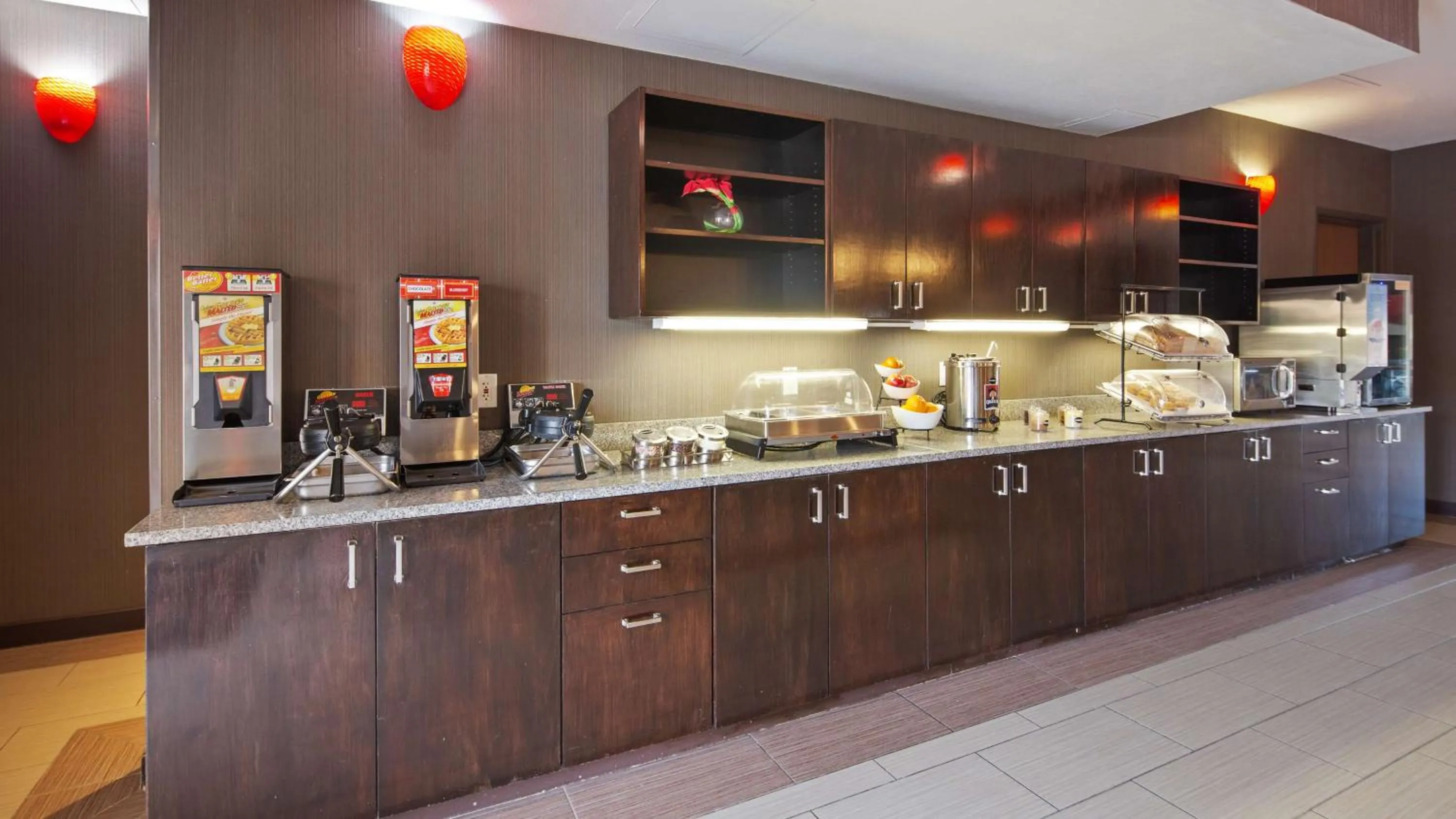 Restaurant/places to eat in Best Western Plus Austin Airport Inn & Suites