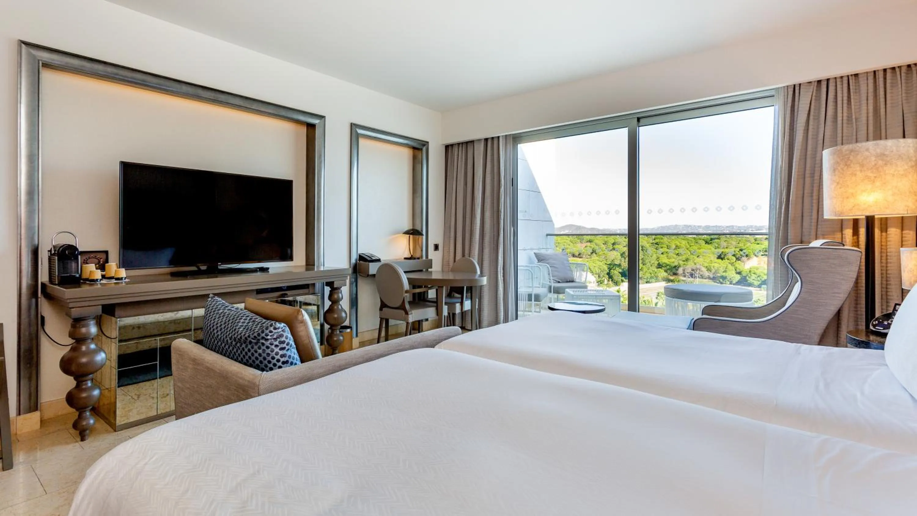 Bedroom, Bed in Conrad Algarve