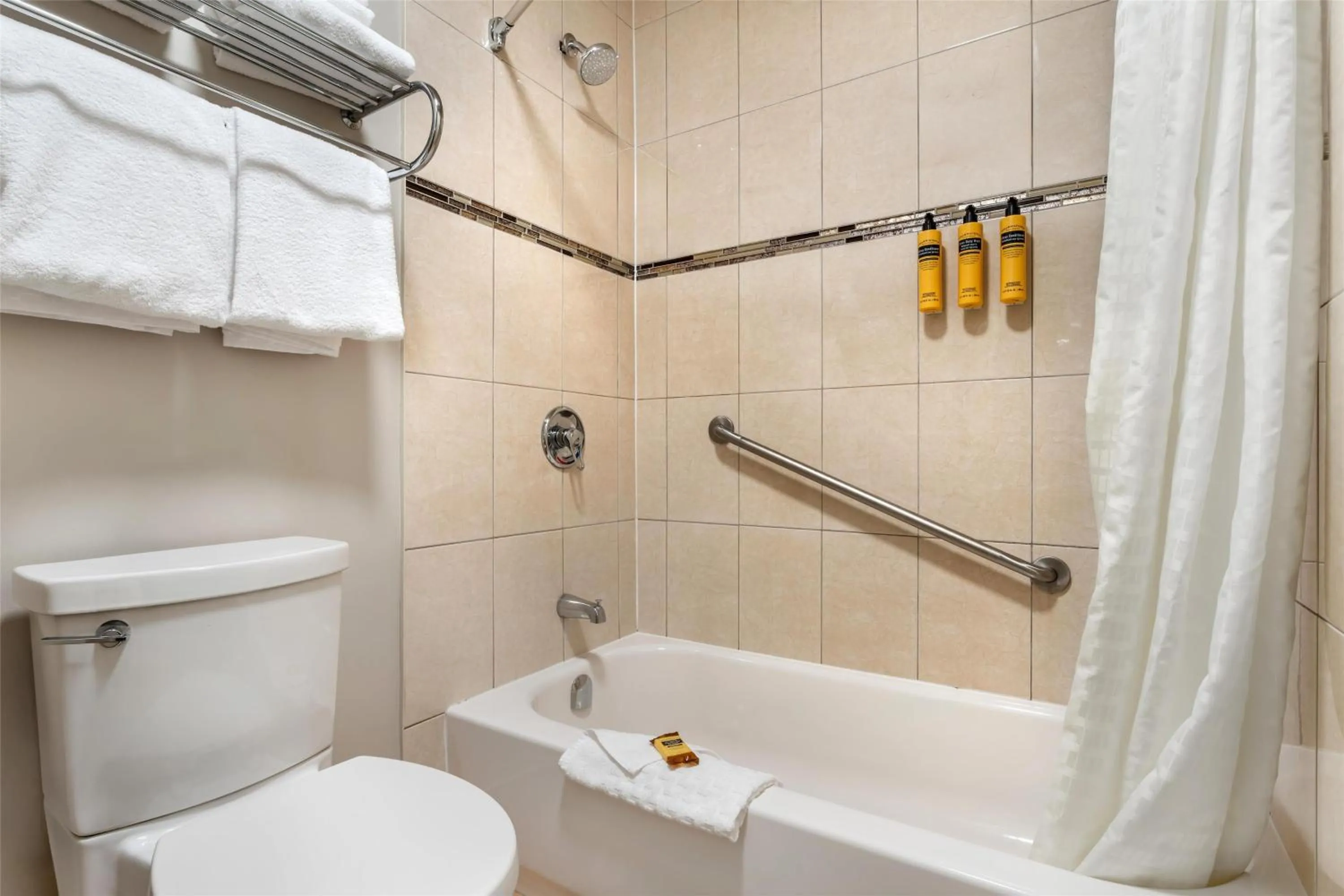 Bathroom in Best Western PLUS Burnaby Hotel